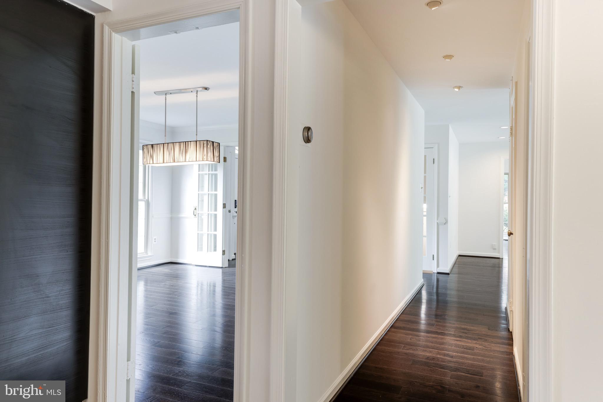 MCLEAN ESTATES - Residential