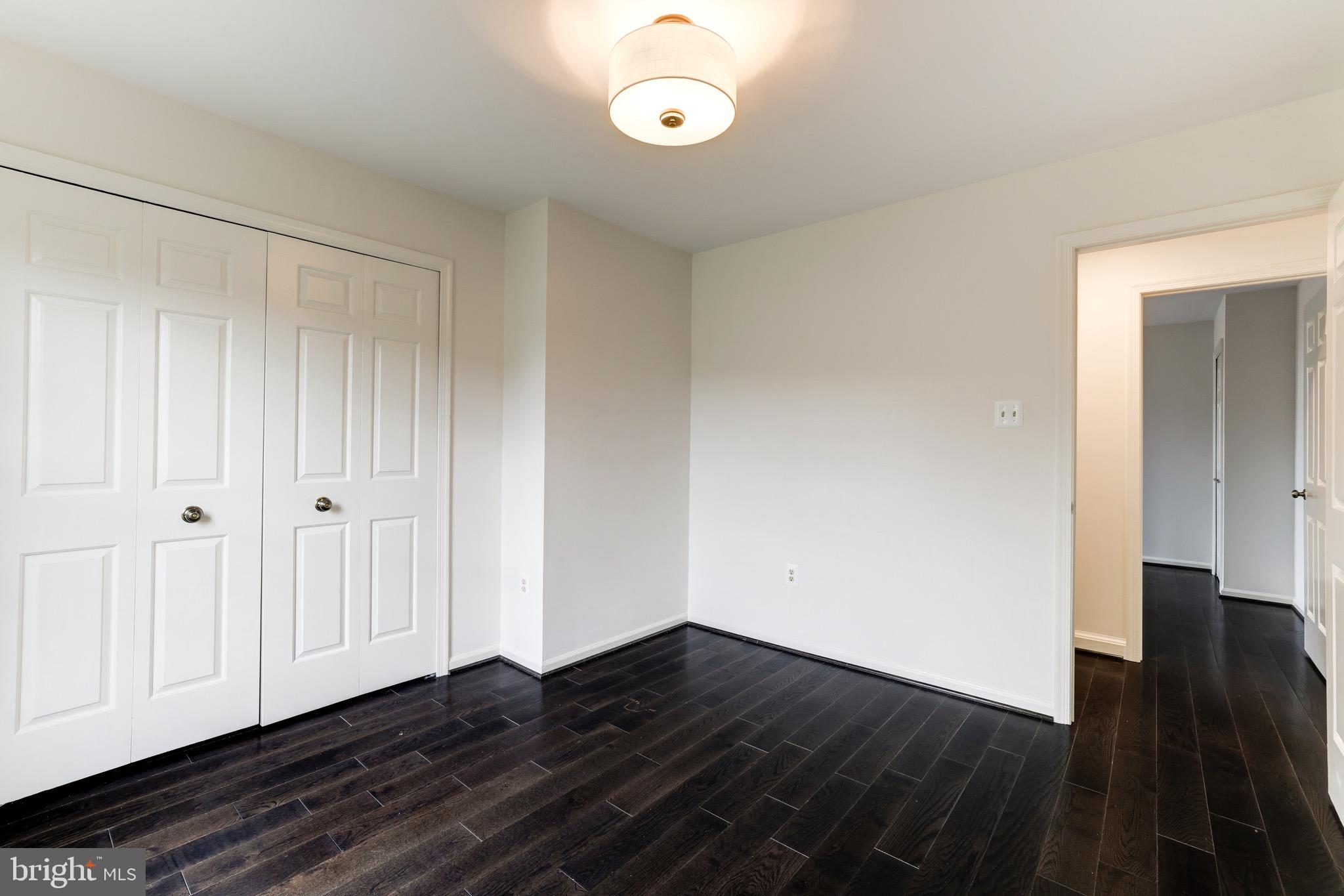 MCLEAN ESTATES - Residential