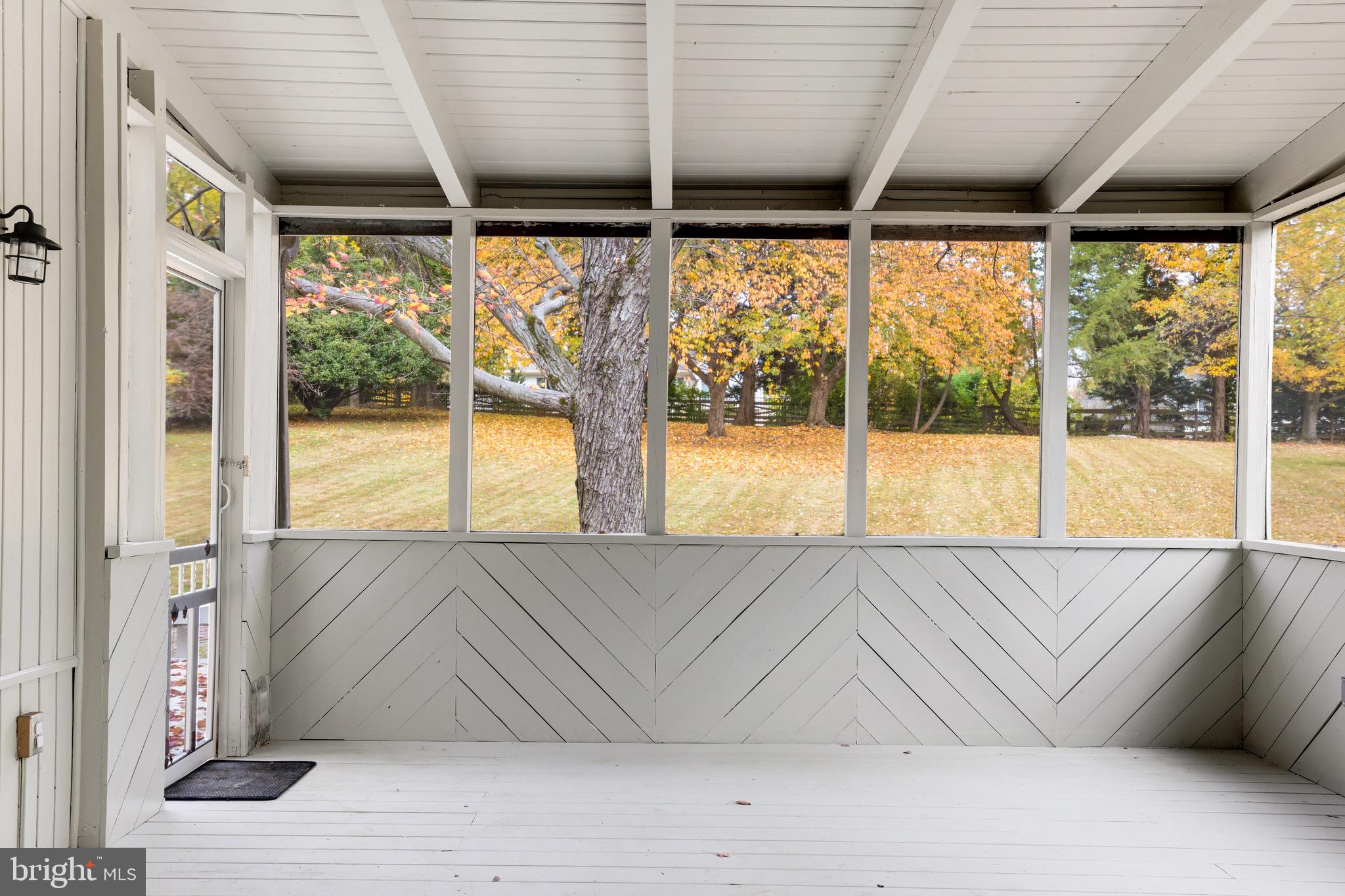 MCLEAN ESTATES - Residential