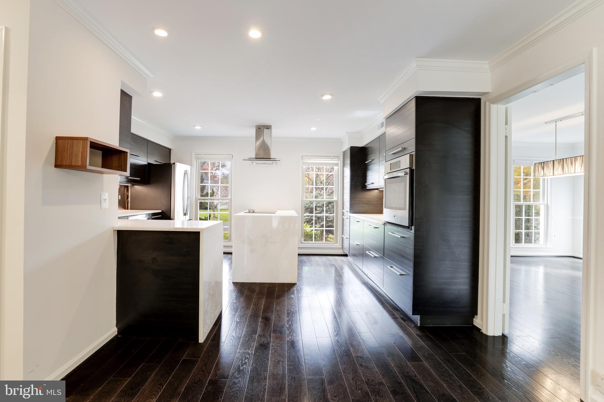 MCLEAN ESTATES - Residential