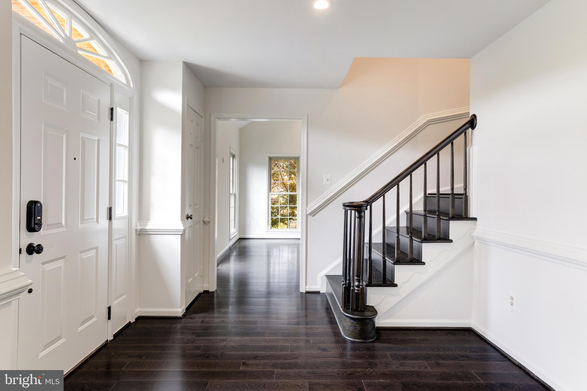 MCLEAN ESTATES - Residential