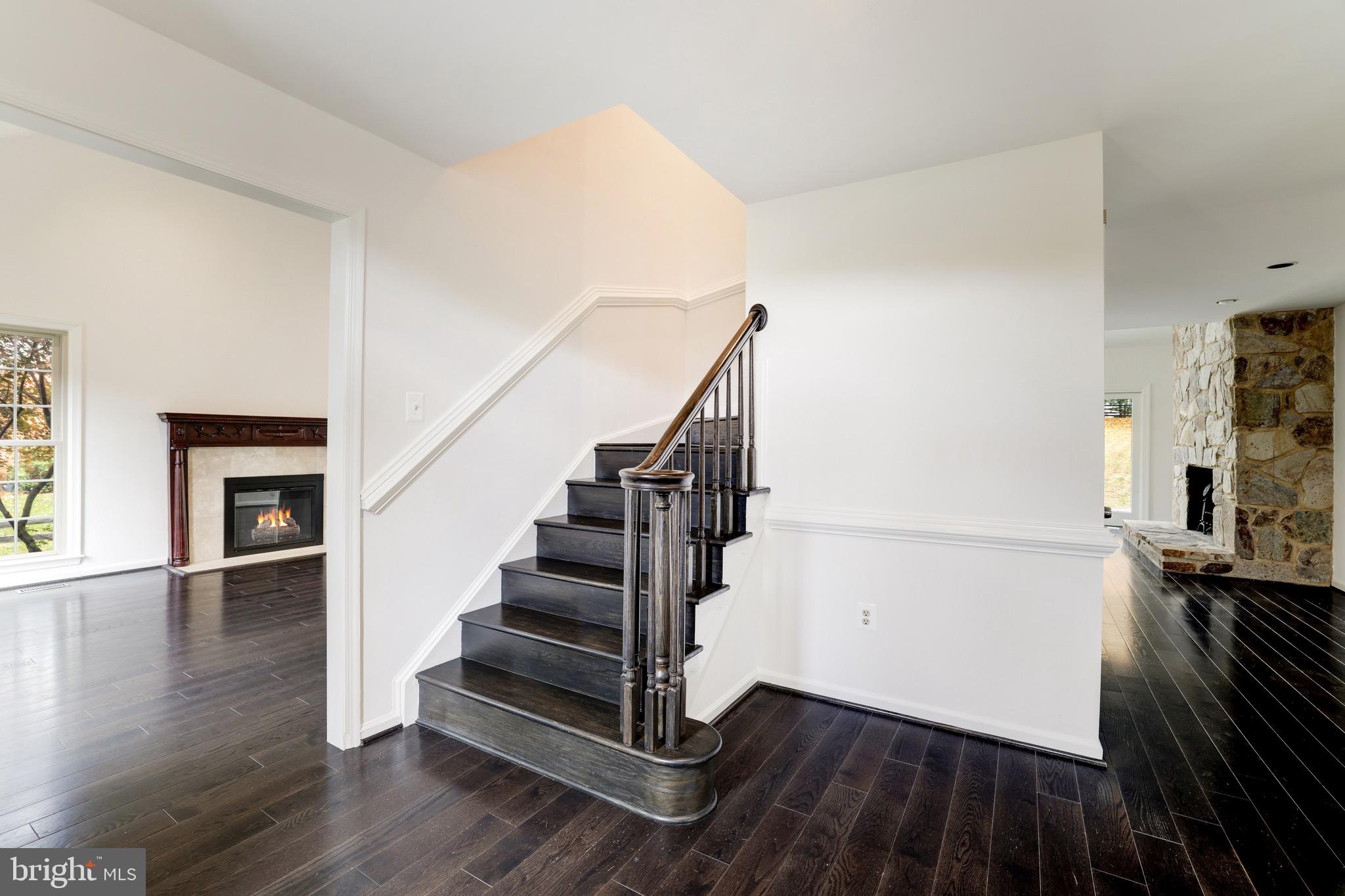 MCLEAN ESTATES - Residential