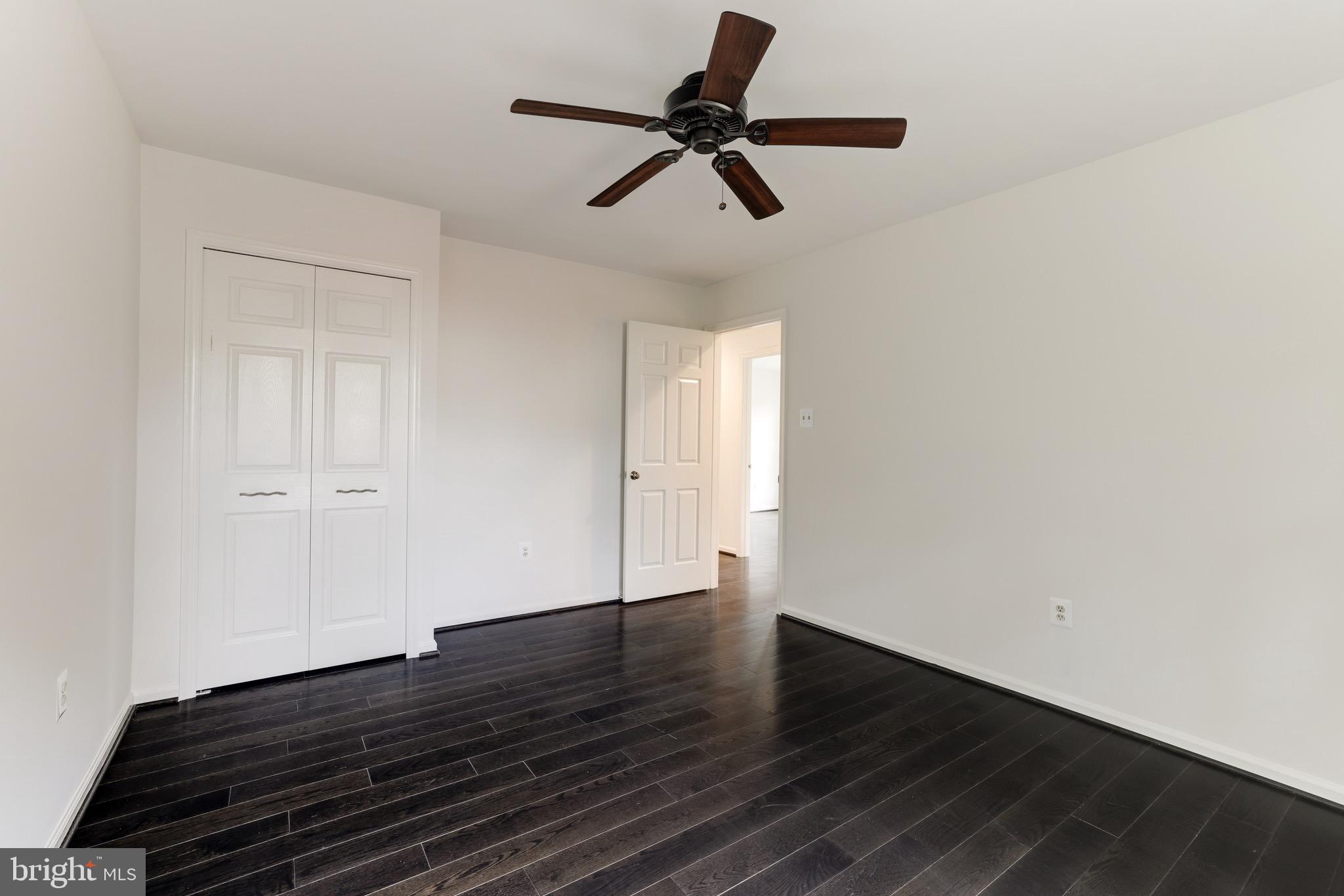 MCLEAN ESTATES - Residential