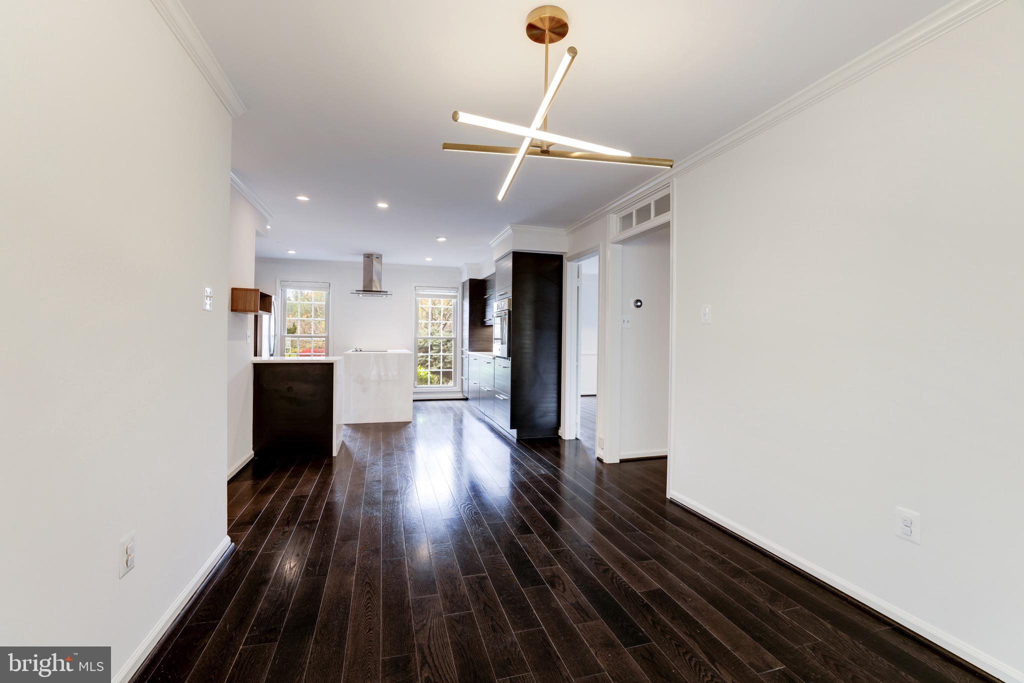 MCLEAN ESTATES - Residential