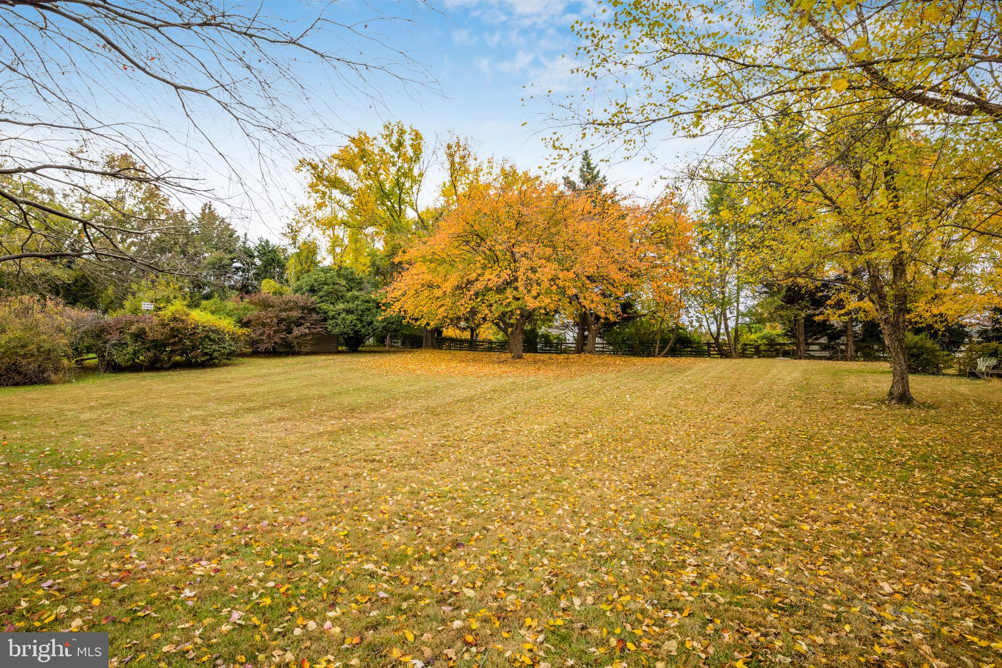 MCLEAN ESTATES - Residential