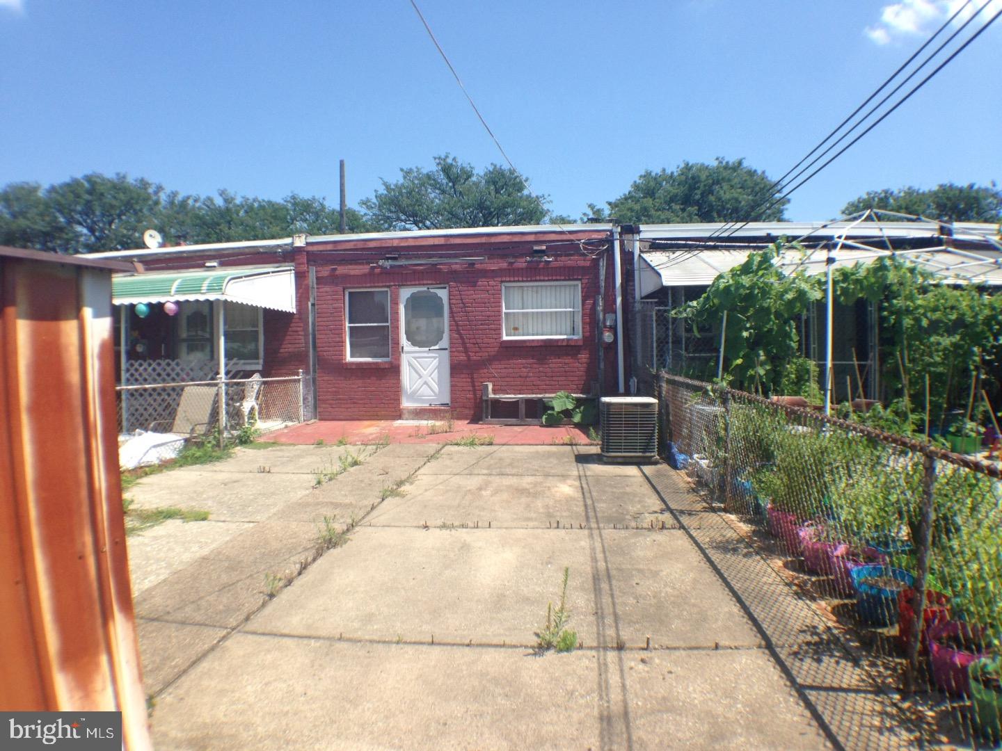 POINT BREEZE - Residential