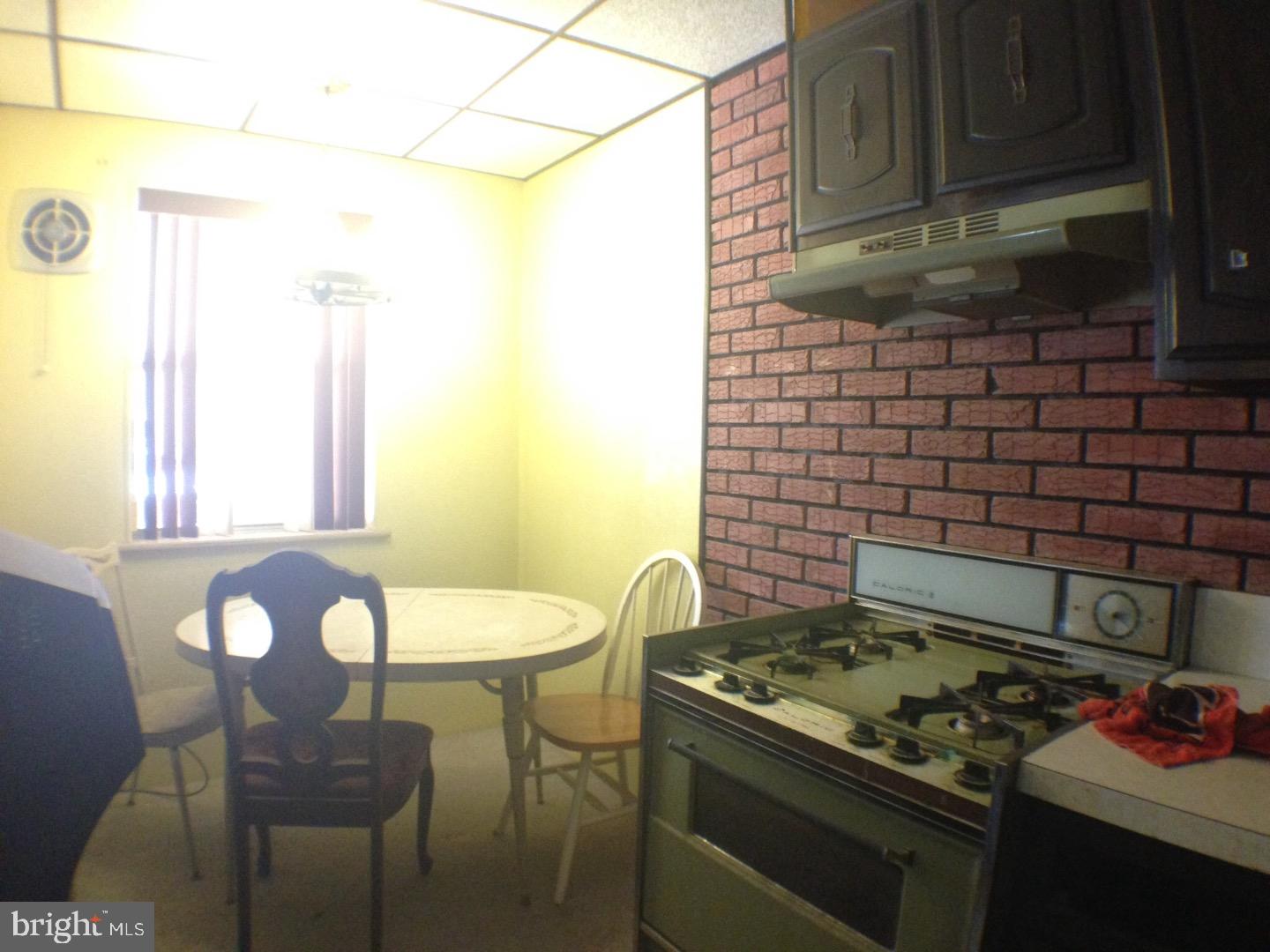 POINT BREEZE - Residential