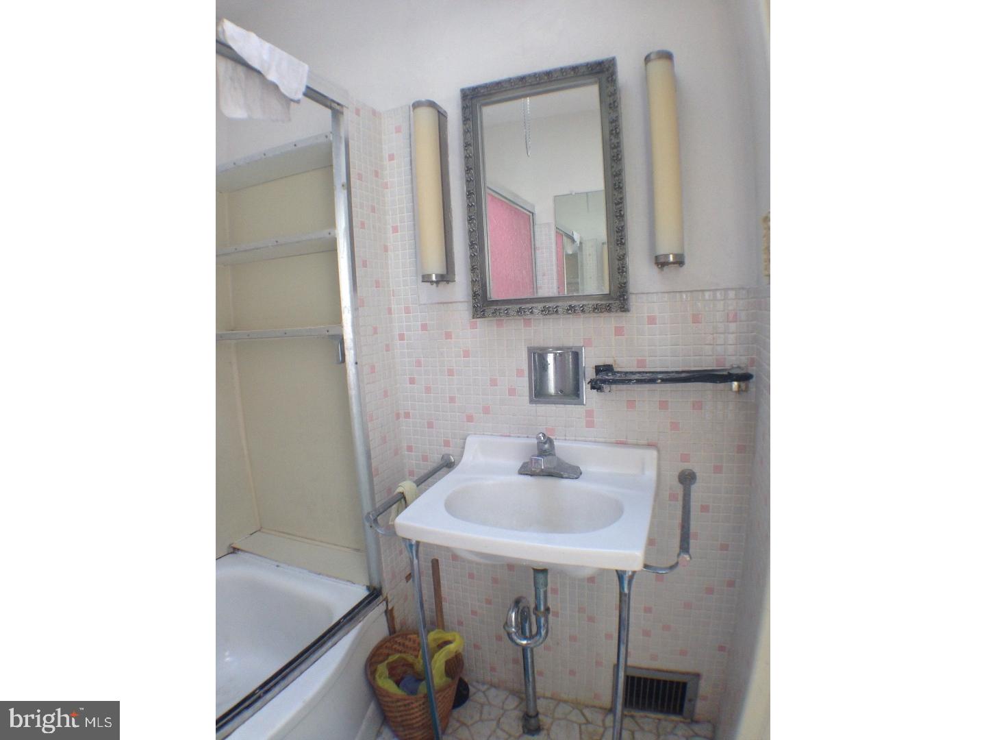 POINT BREEZE - Residential