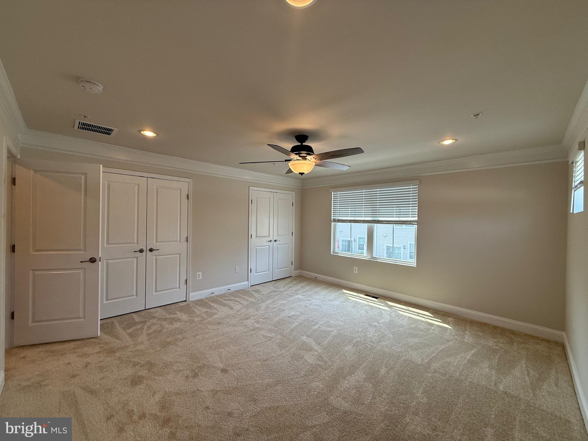 OXFORD SQUARE - Residential