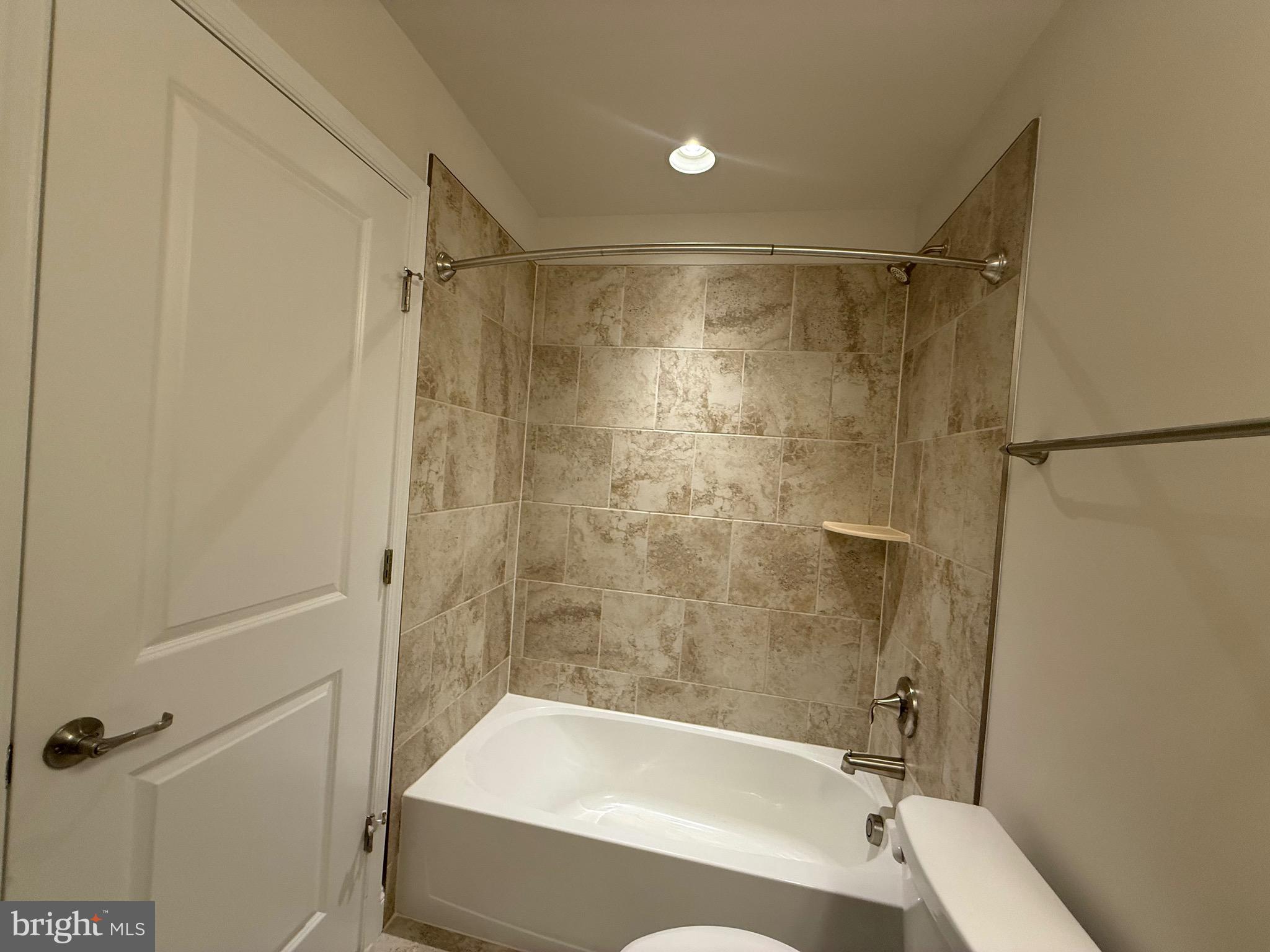 OXFORD SQUARE - Residential