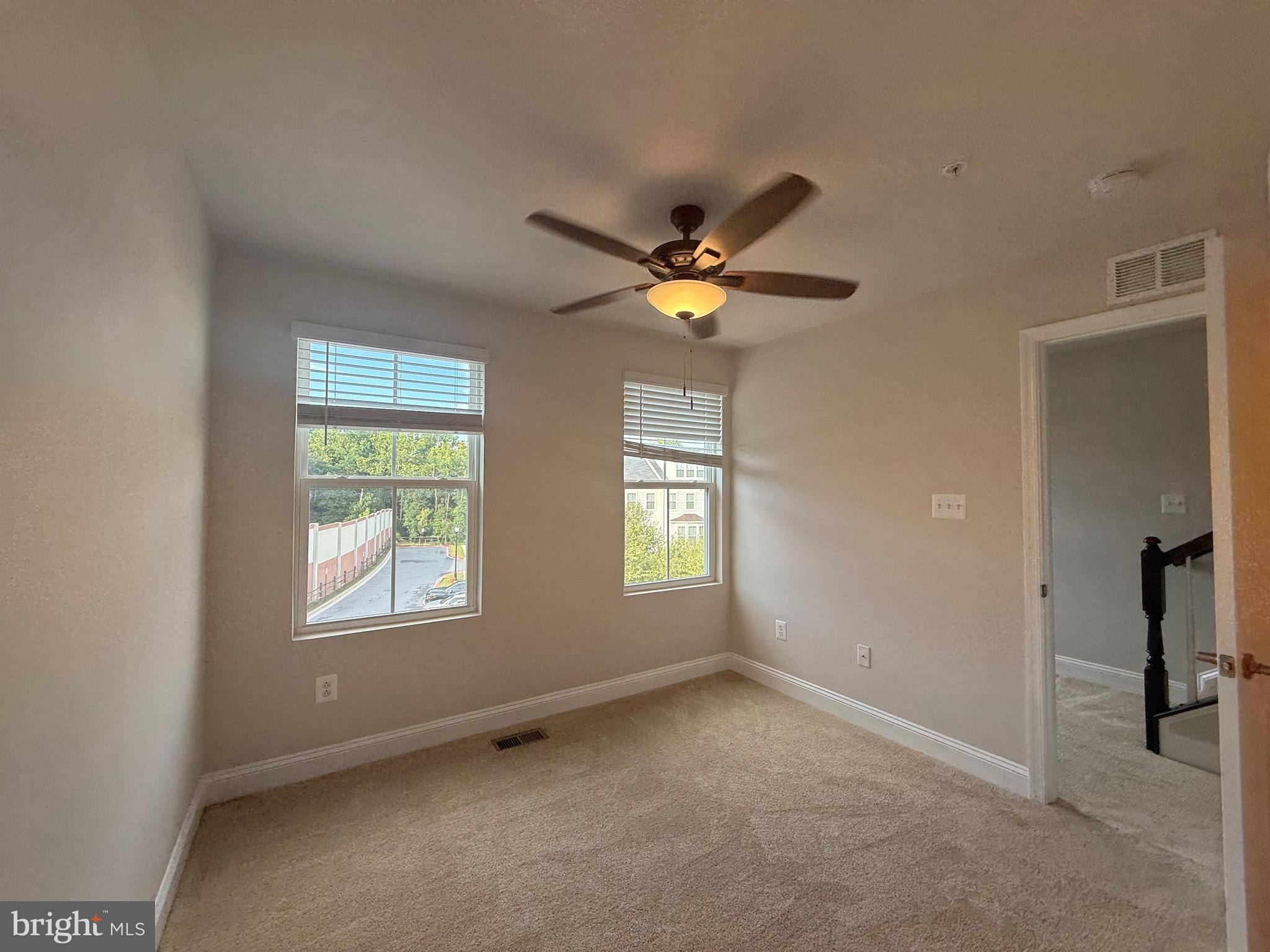 OXFORD SQUARE - Residential