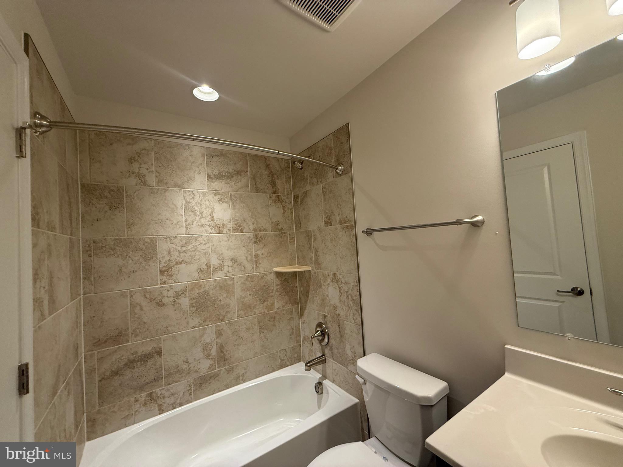 OXFORD SQUARE - Residential