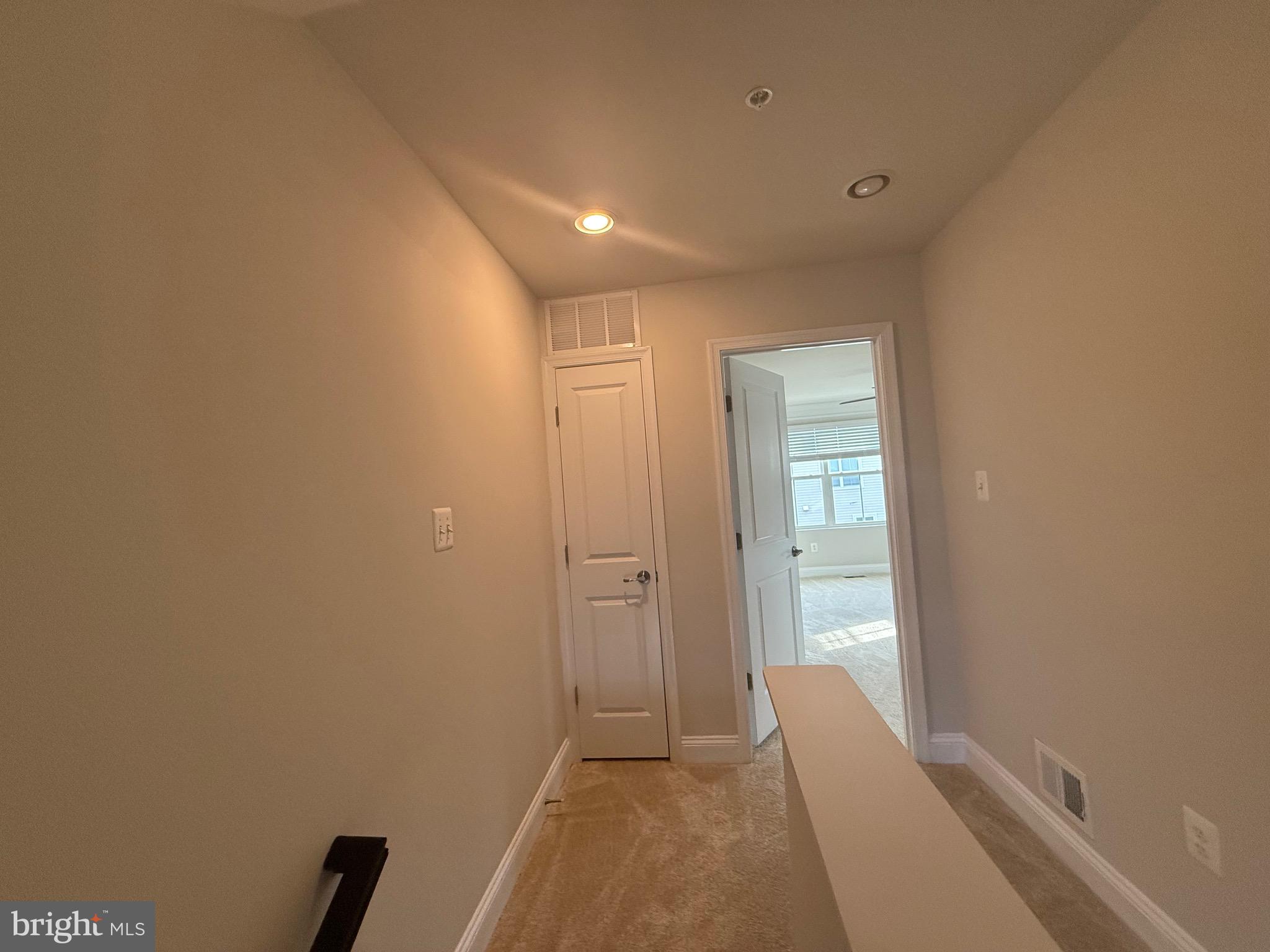 OXFORD SQUARE - Residential