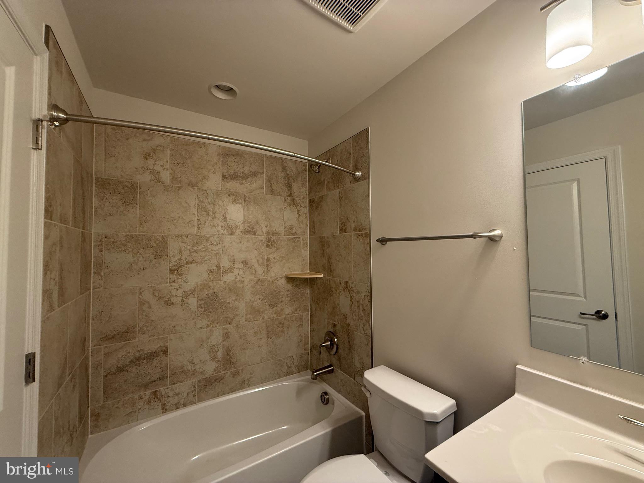 OXFORD SQUARE - Residential