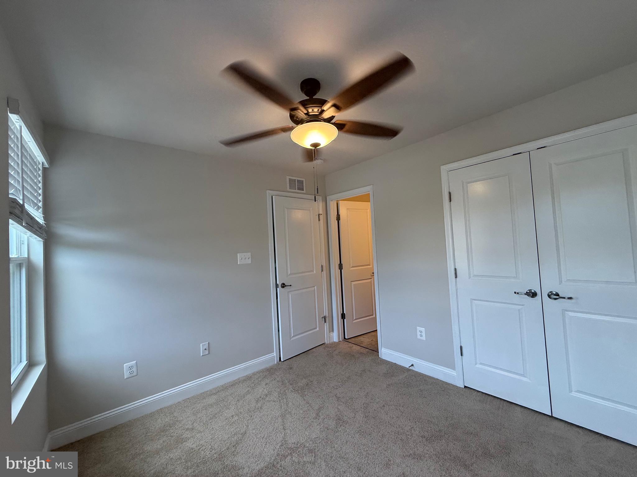 OXFORD SQUARE - Residential