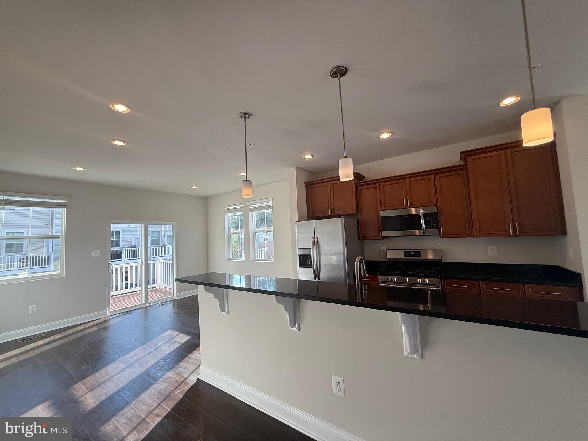 OXFORD SQUARE - Residential