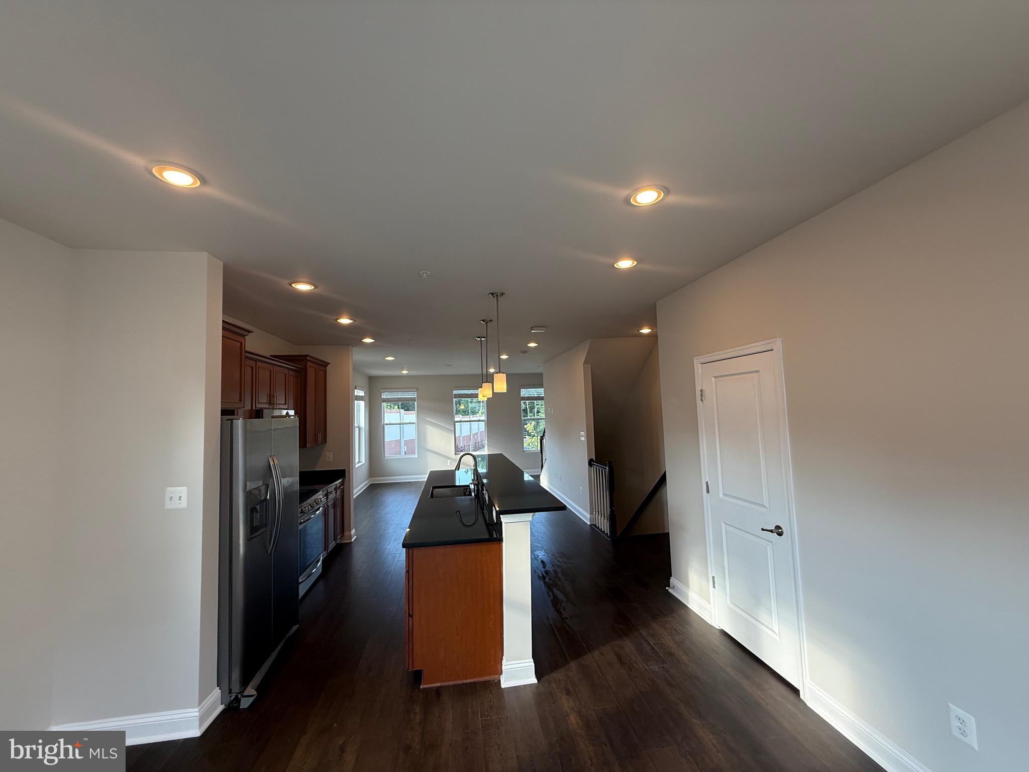 OXFORD SQUARE - Residential