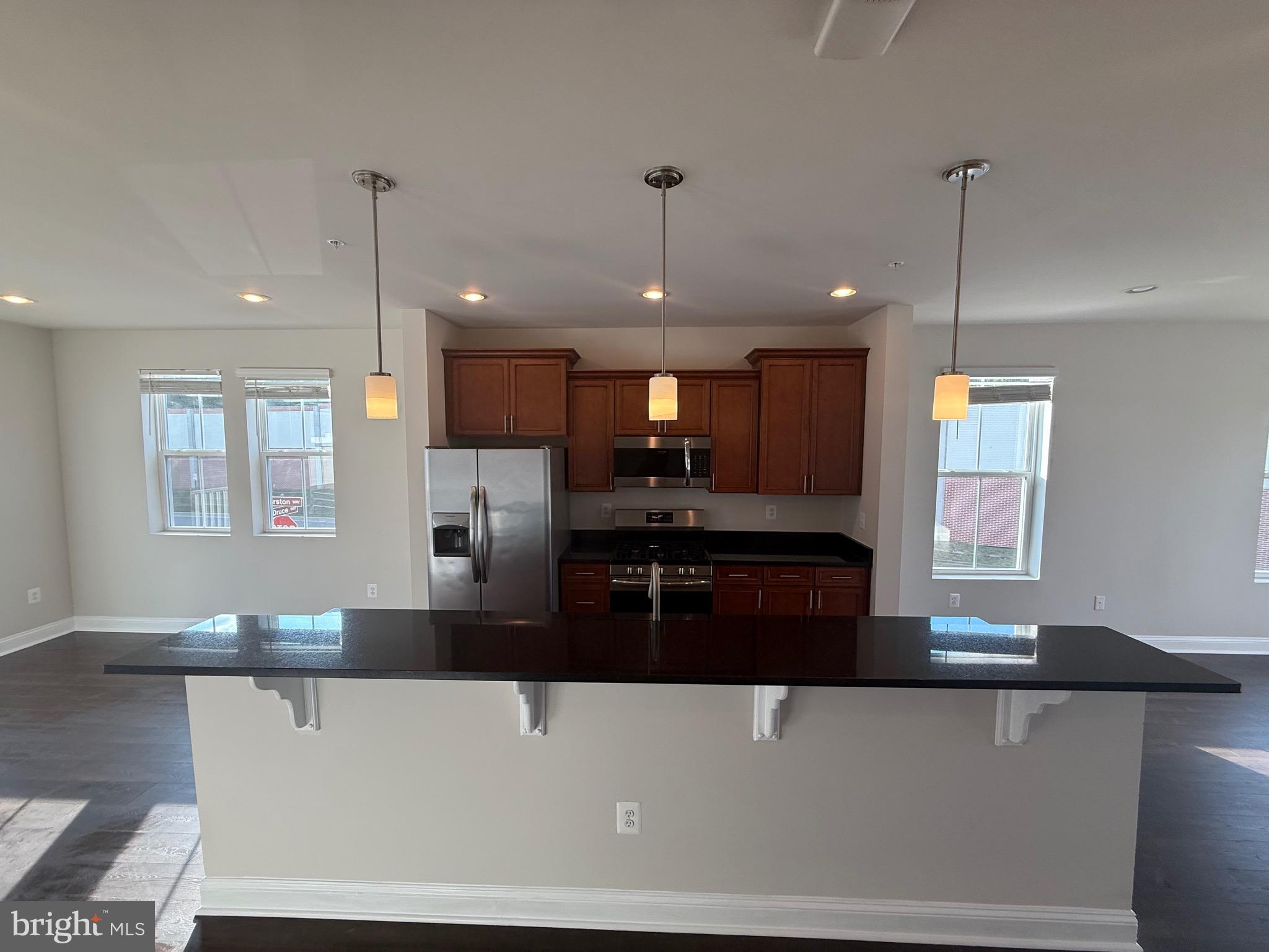 OXFORD SQUARE - Residential