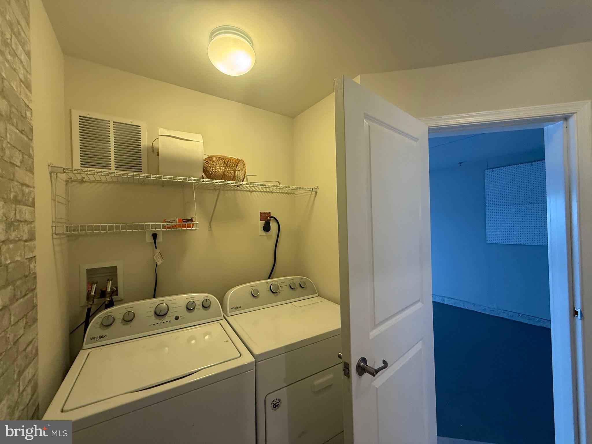 OXFORD SQUARE - Residential