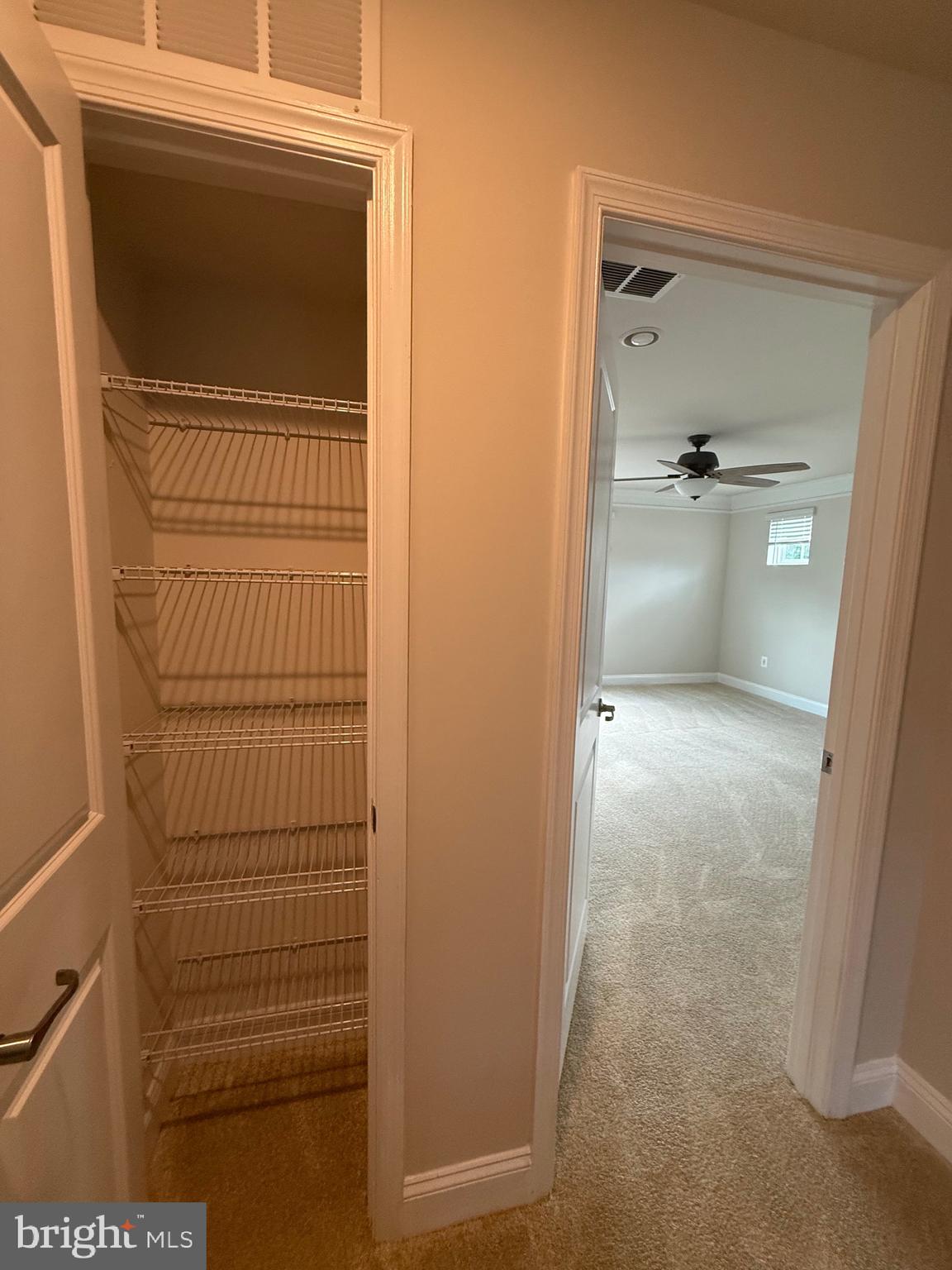 OXFORD SQUARE - Residential