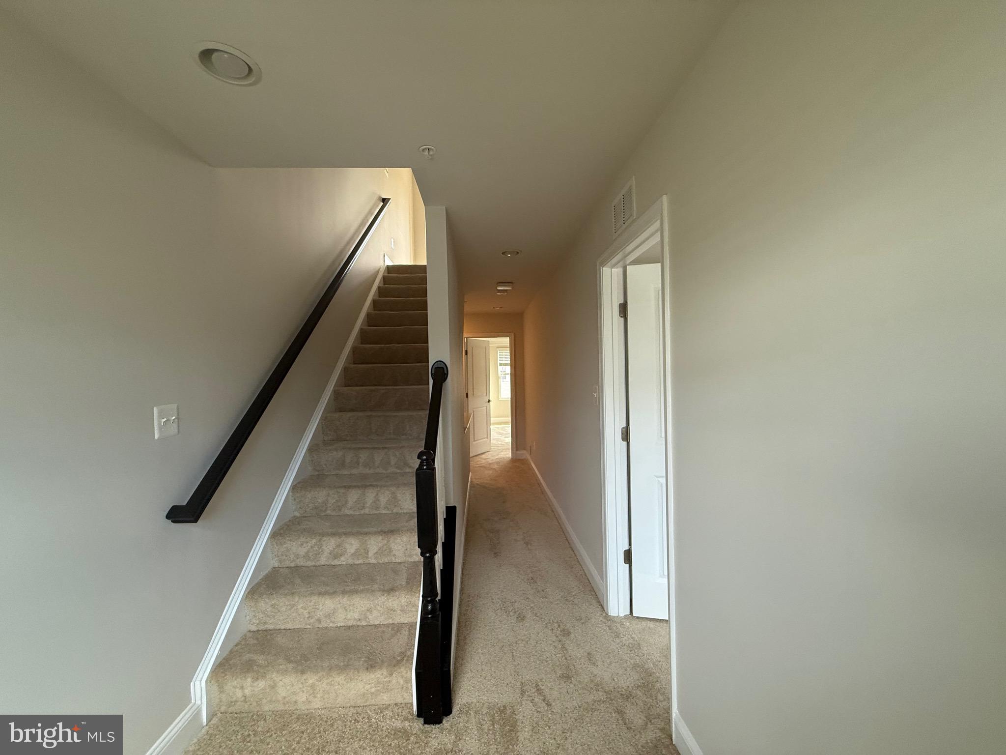 OXFORD SQUARE - Residential