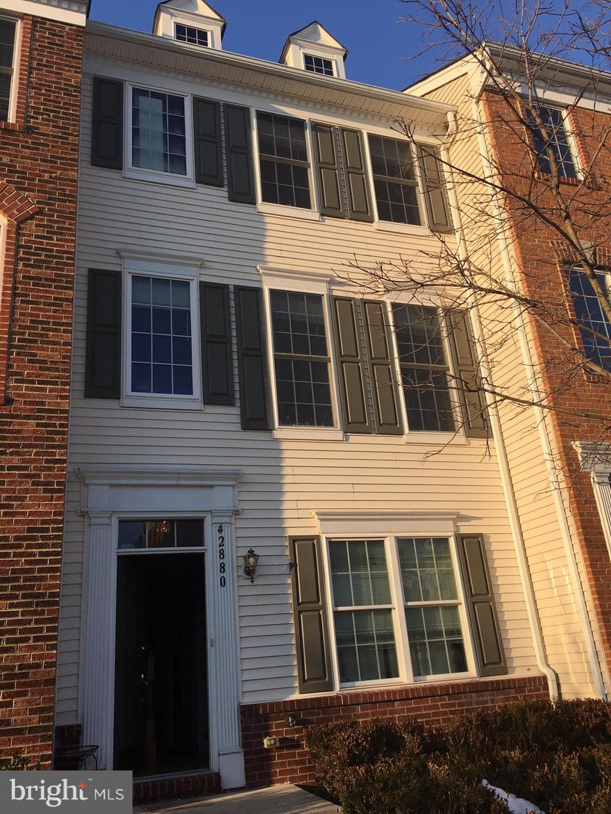 TURN KEY BEAUTIFULLY RENOVATED TOWNHOUSE IN THE HEART OF SOUTH RIDING. A MUST SEE BEFORE IT IS GONE. THIS GEM HAS BRAND NEW 5" PLANK HARDWOOD THROUGHOUT FIRST LEVEL ENTRYWAY, HALLWAY, IST LEVEL BEDROOM, 1ST LEVEL STAIRS, KITCHEN, LIVING ROOM, HALF BATH & WASHER DRYER AREA. IT ALSO OFFERS BRAND NEW CARPET & PADDING ON UPPER LEVEL STAIRS, HALLWAYS & THREE BEDROOMS. KITCHEN HAS BRAND NEW WHIRLPOOL STAINLESS STEEL APPLIANCES INCLUDING GAS STOVE RANGE, FINGERPRINT-RESISTANT STAINLESS STEEL DISHWASHER AND MICROWAVE. BRAND NEW BACK SPLASH, GRANITE COUNTERTOPS WITH A NEW 10" DEEP SINK & NEW BRUSHED NIKCEL SINK FAUCET. BRAND NEW LED LIGHTS FIXTURES THROUGHOUT ENTIRE HOME INCLUDING DIMMING RECESSED LIGHTS IN FAMILY ROOM & MASTER BEDROOM. NEW PENDANT LIGHTS IN KITCHEN. REFINISHED KITCHEN & BATHROOM CABINETS WITH NEW BRUSHED NICKEL HANDLE & KNOBS. GARAGE DOOR IS BRAND NEW & HAS A CHAMBERLAIN DOOR OPENER W/OUTSIDE KEYPAD & TWO REMOTES. NEWLY PAINTED GARAGE WALLS & FLOOR. FRESH PAINT ENTIRE HOUSE INCLUDING WALLS, CEILING, DOORS & TRIMS. BRAND NEW DOOR KNOBS, LIGHTSWITCH PLATES & PLUG PLATES. BRAND NEW PORCELEIN TILES IN 1ST & 3RD LEVEL BATHROOM. BRAND NEW BATHROOM BRUSHED NICKEL FAUCETS, SHOWER HEAD, HANDLE & FAUCET. EXTRA SHELVES ADDED IN LAUNDRY AREA. DECK POWERWASHED. CLOSE ROUTE 50, DULLES TOLL ROAD, AIRPORT & FUTURE METRO STATION.