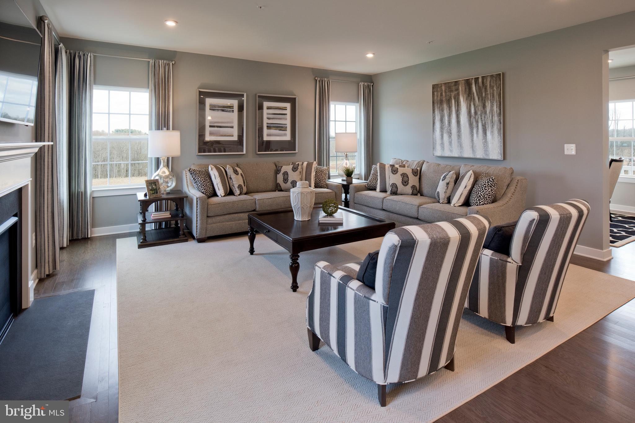 LAKE LINGANORE WOODRIDGE - Residential