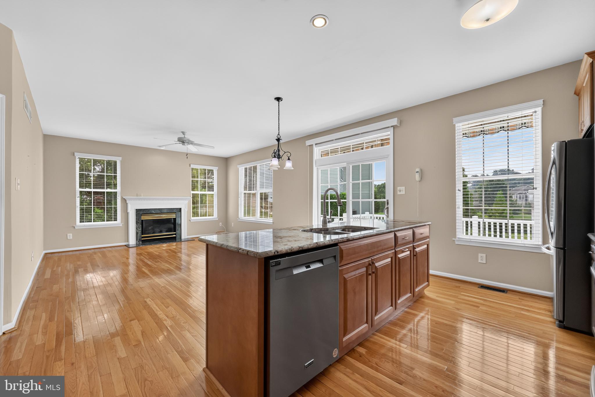 2105 WHITE FOX WAY