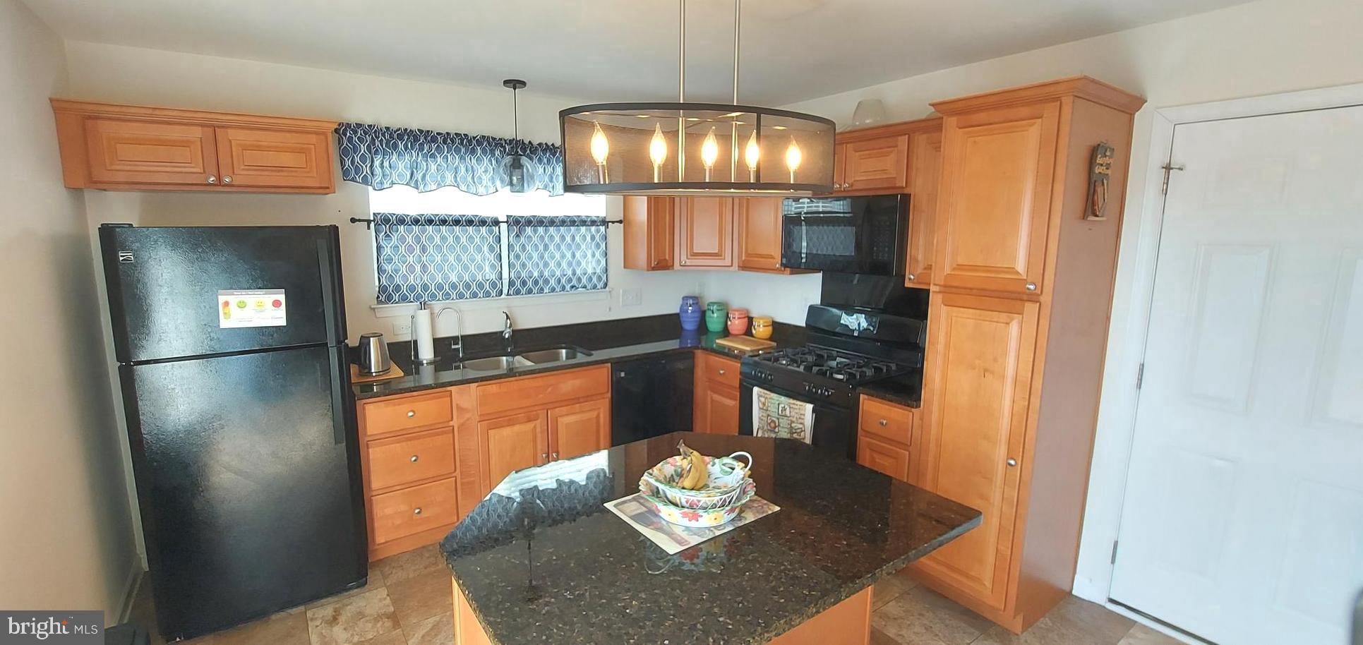 SUNNYSIDE VILLAGE - Residential