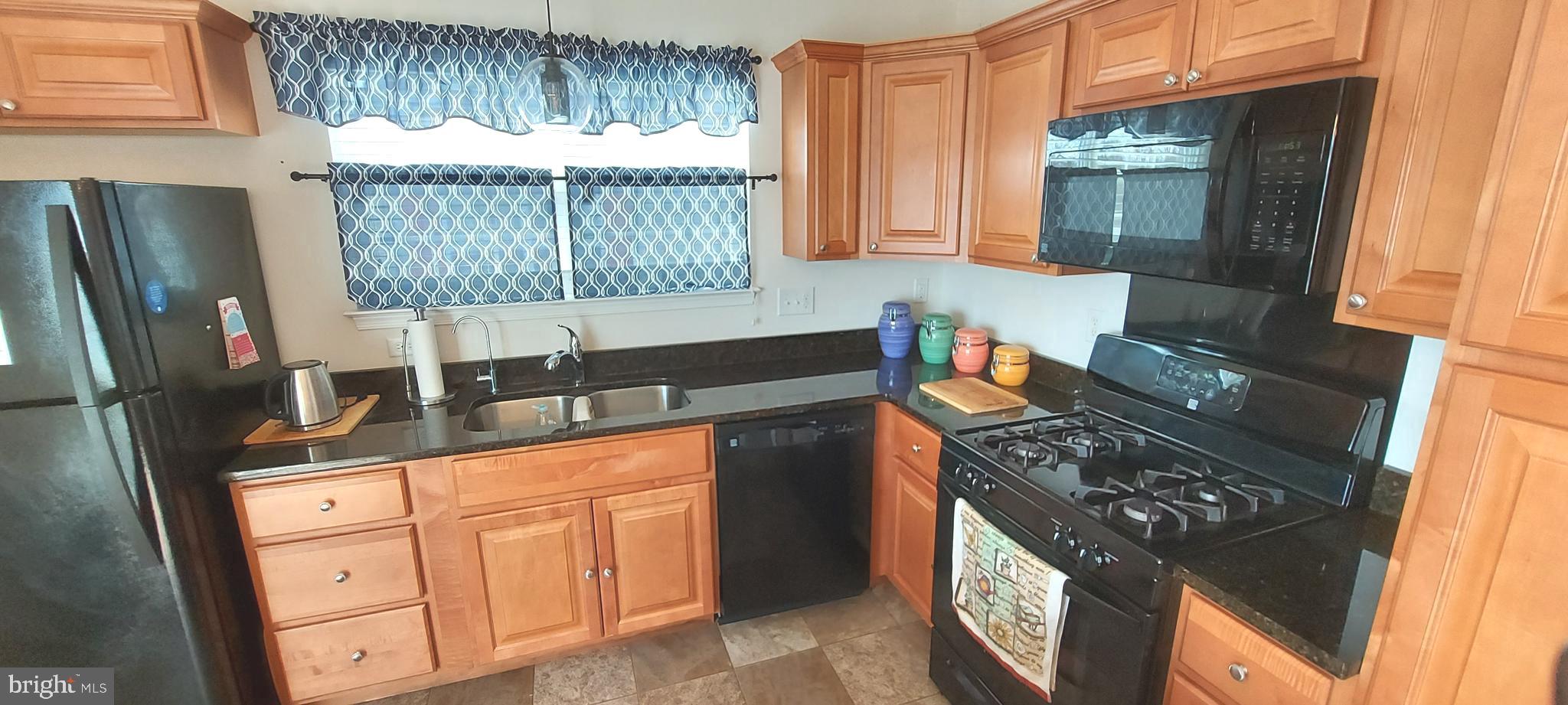 SUNNYSIDE VILLAGE - Residential