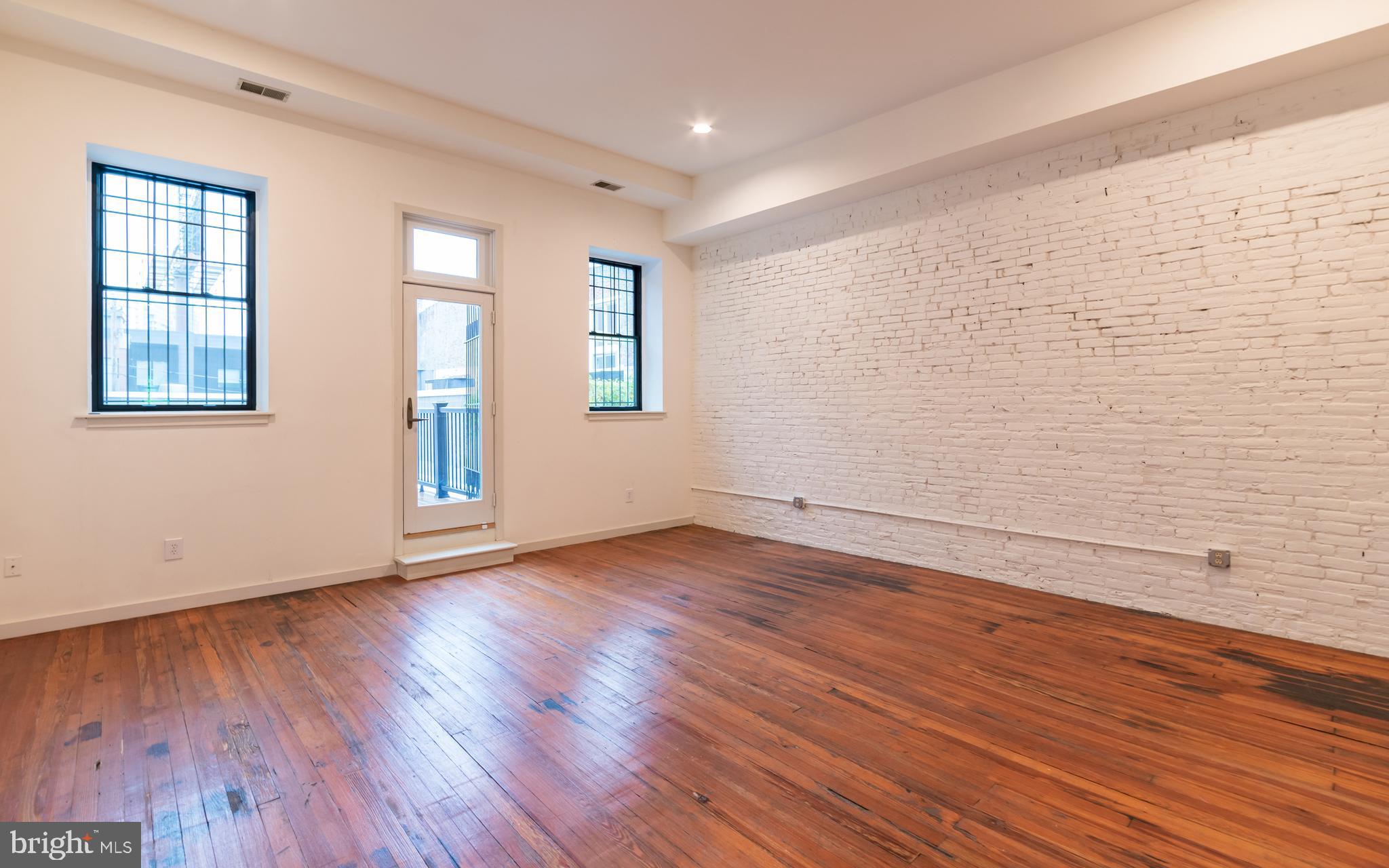 EAST PASSYUNK CROSSING - Residential Lease