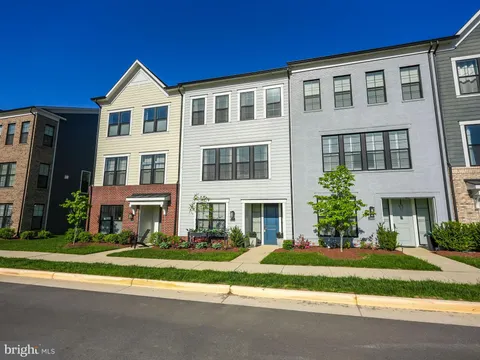 MLS: VAPW2090772