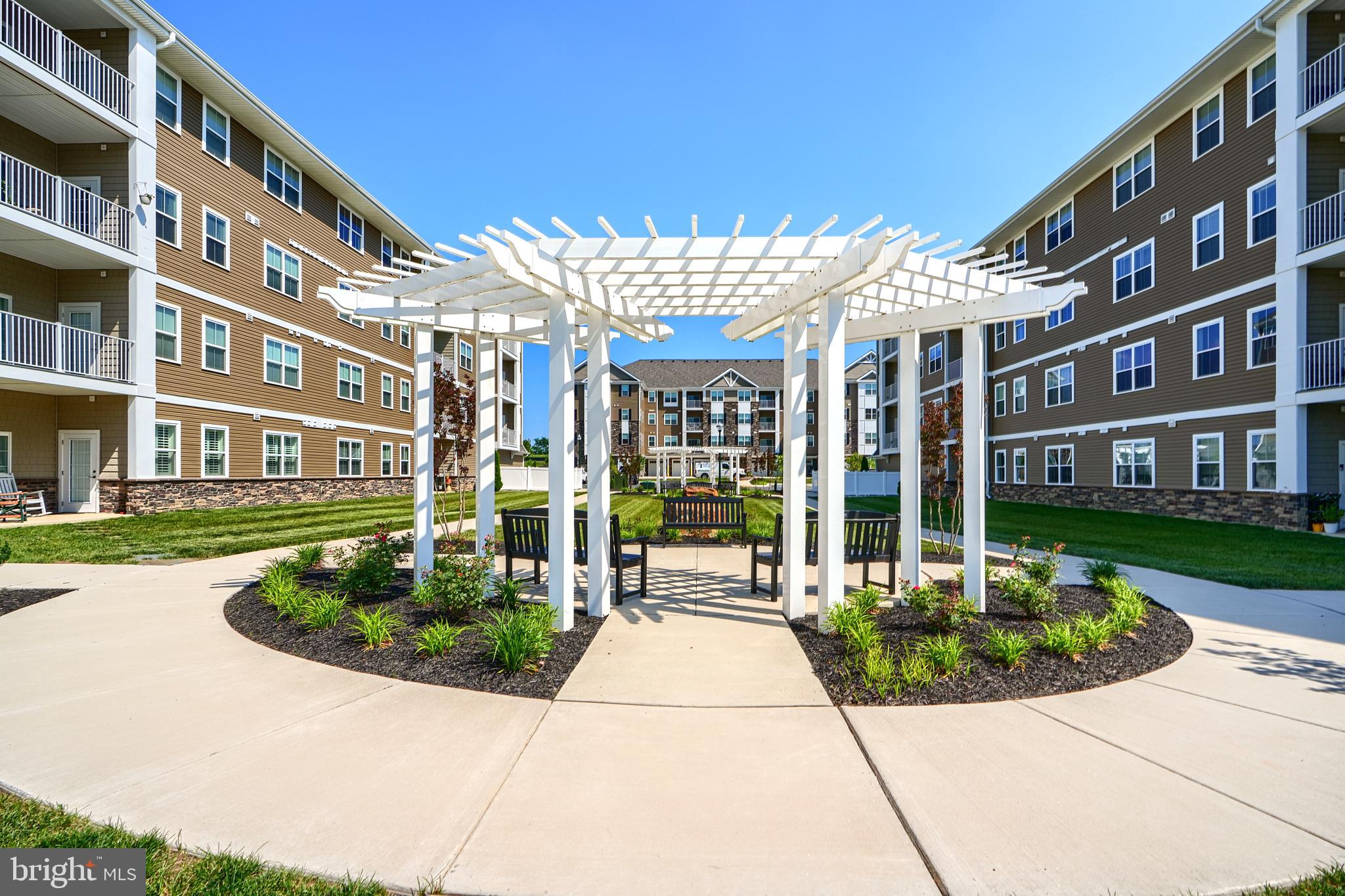 401 BOLD RULER COURT 403