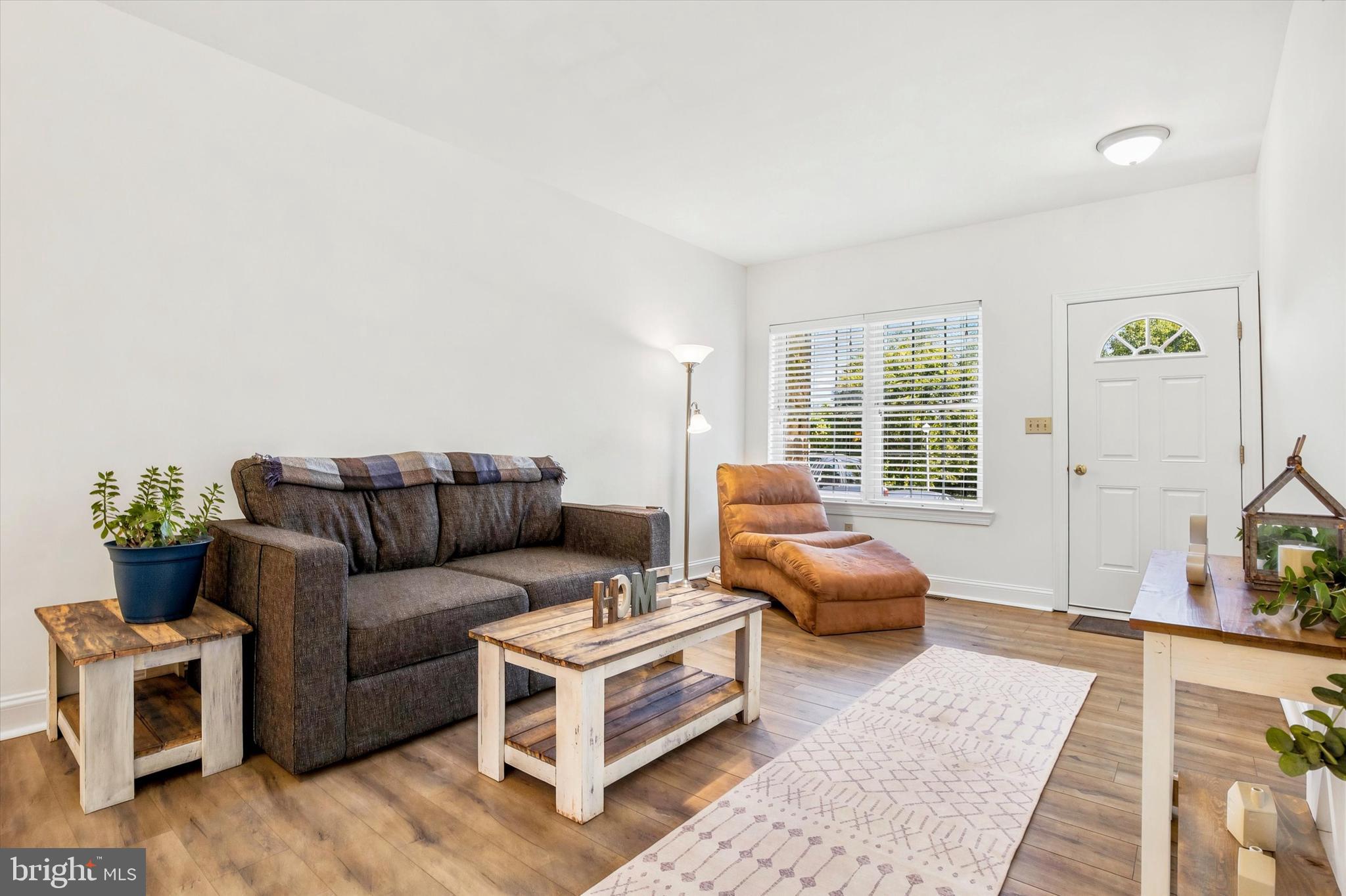 19 WOODSPRING CIRCLE