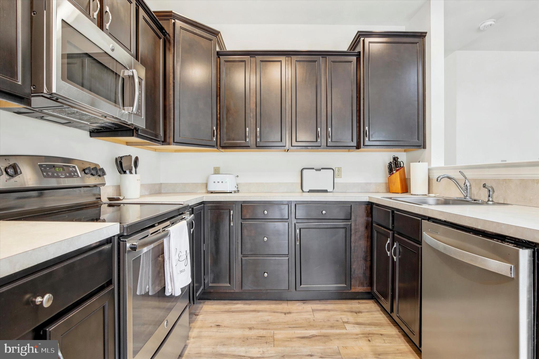 19 WOODSPRING CIRCLE