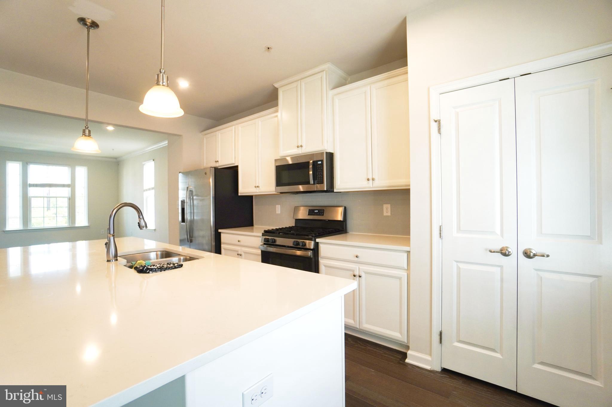 ANDALE GREEN - Residential Lease