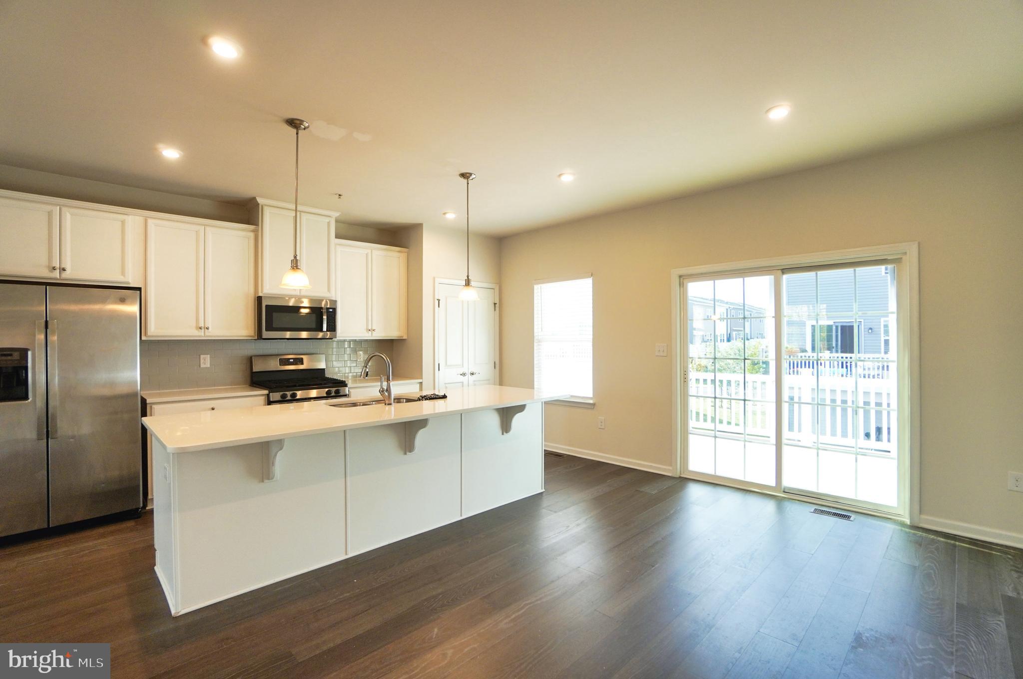 ANDALE GREEN - Residential Lease