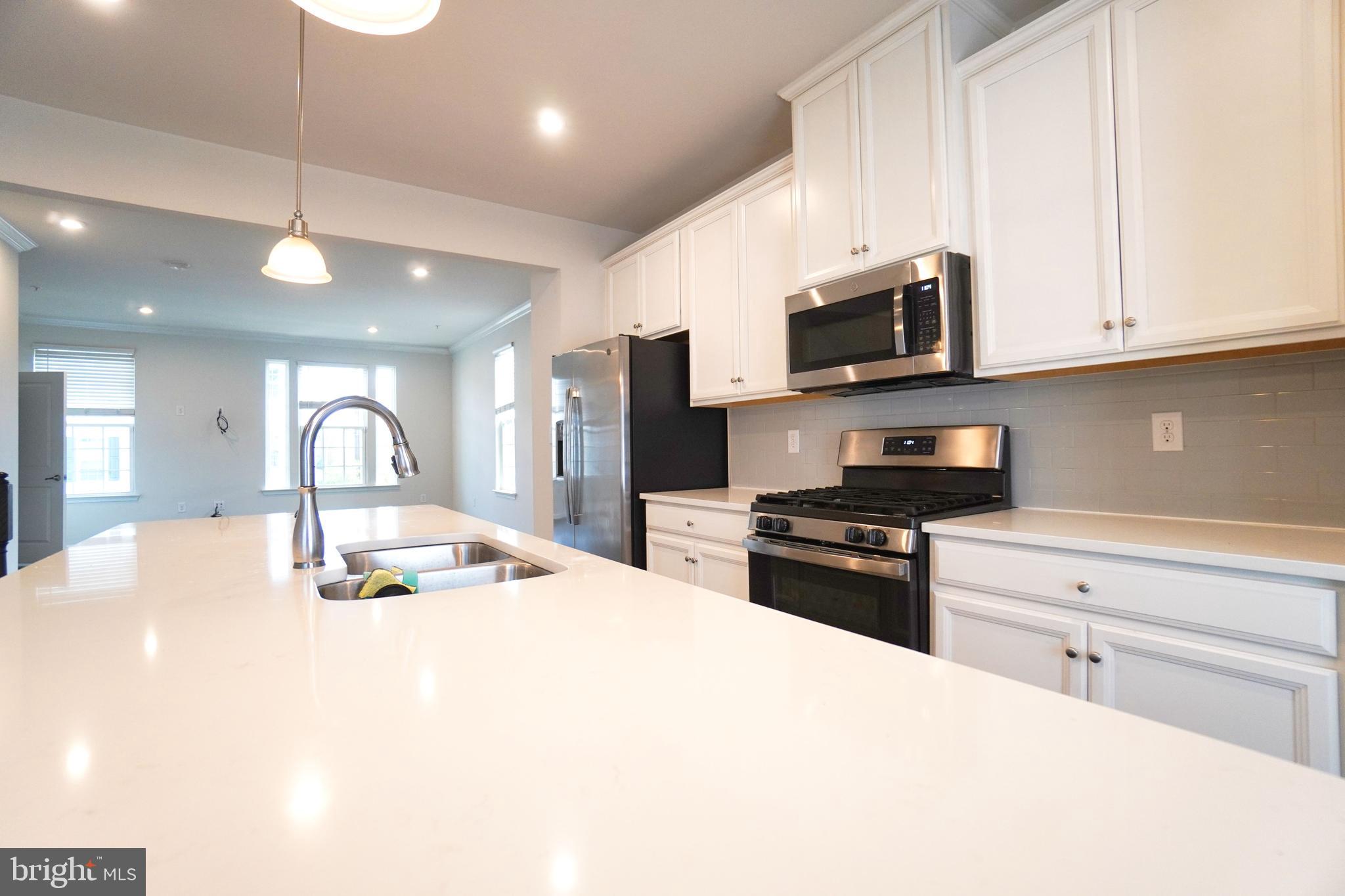 ANDALE GREEN - Residential Lease