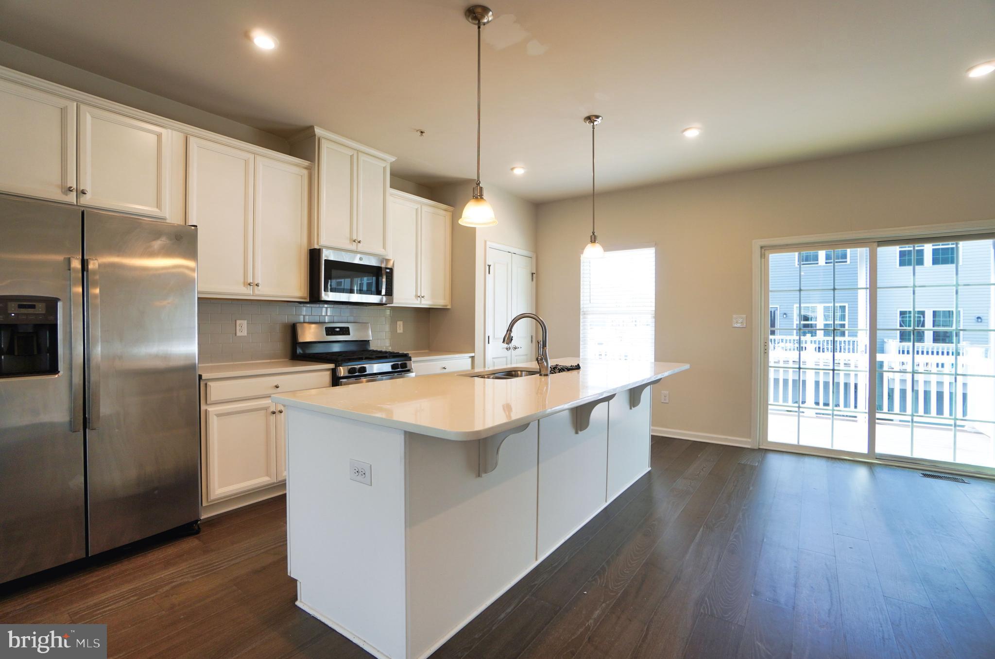 ANDALE GREEN - Residential Lease