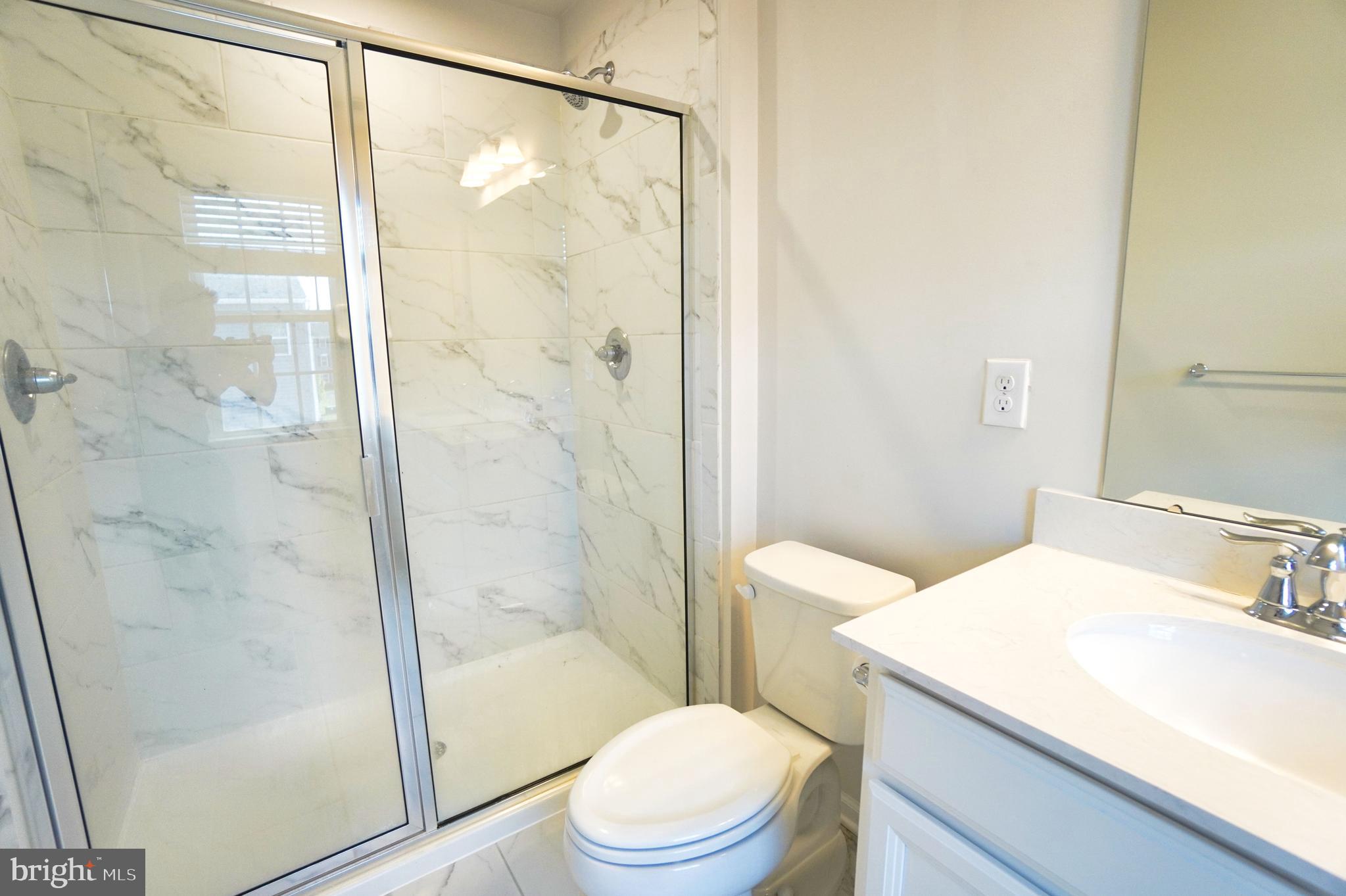 ANDALE GREEN - Residential Lease