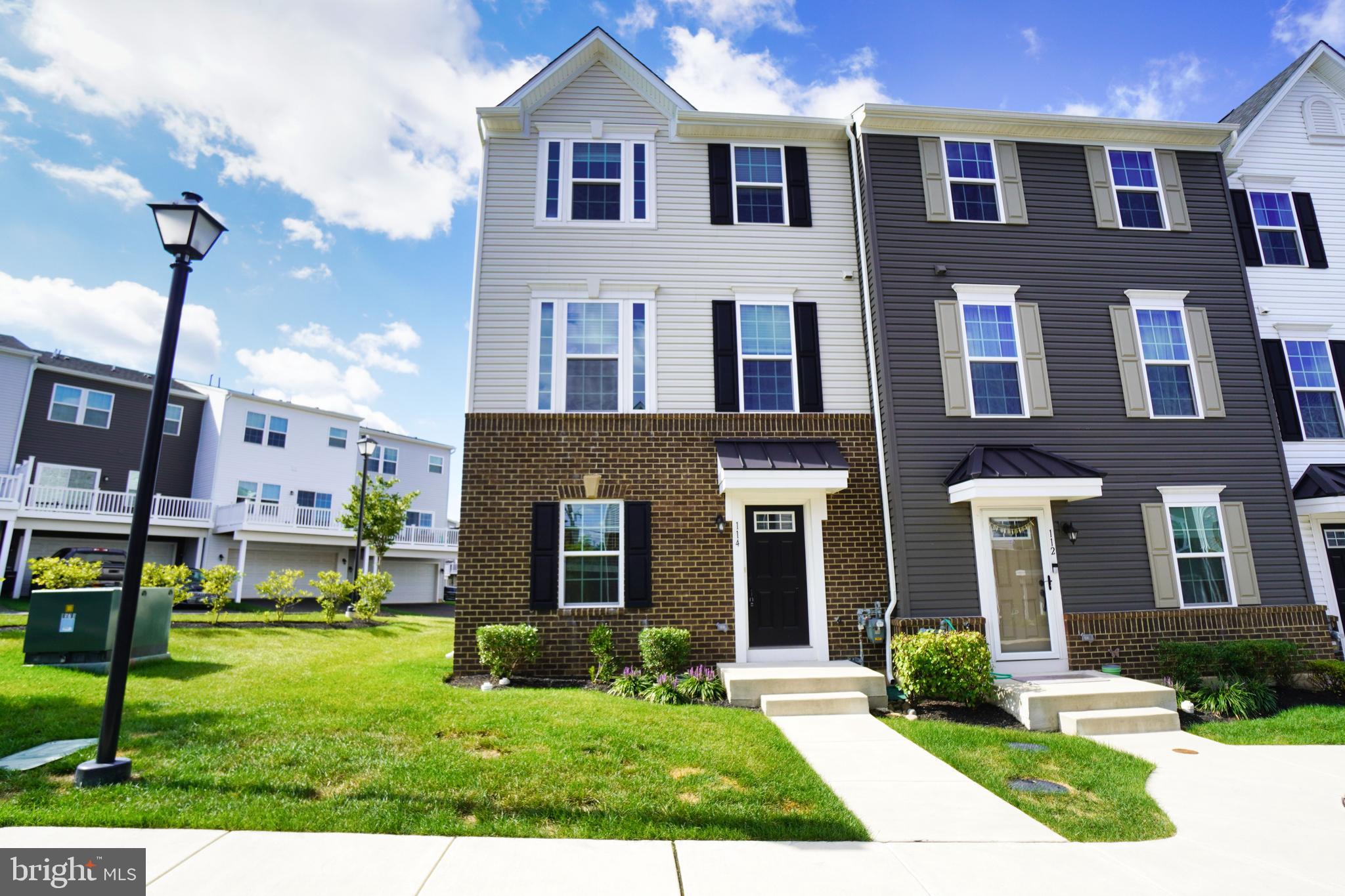 ANDALE GREEN - Residential Lease