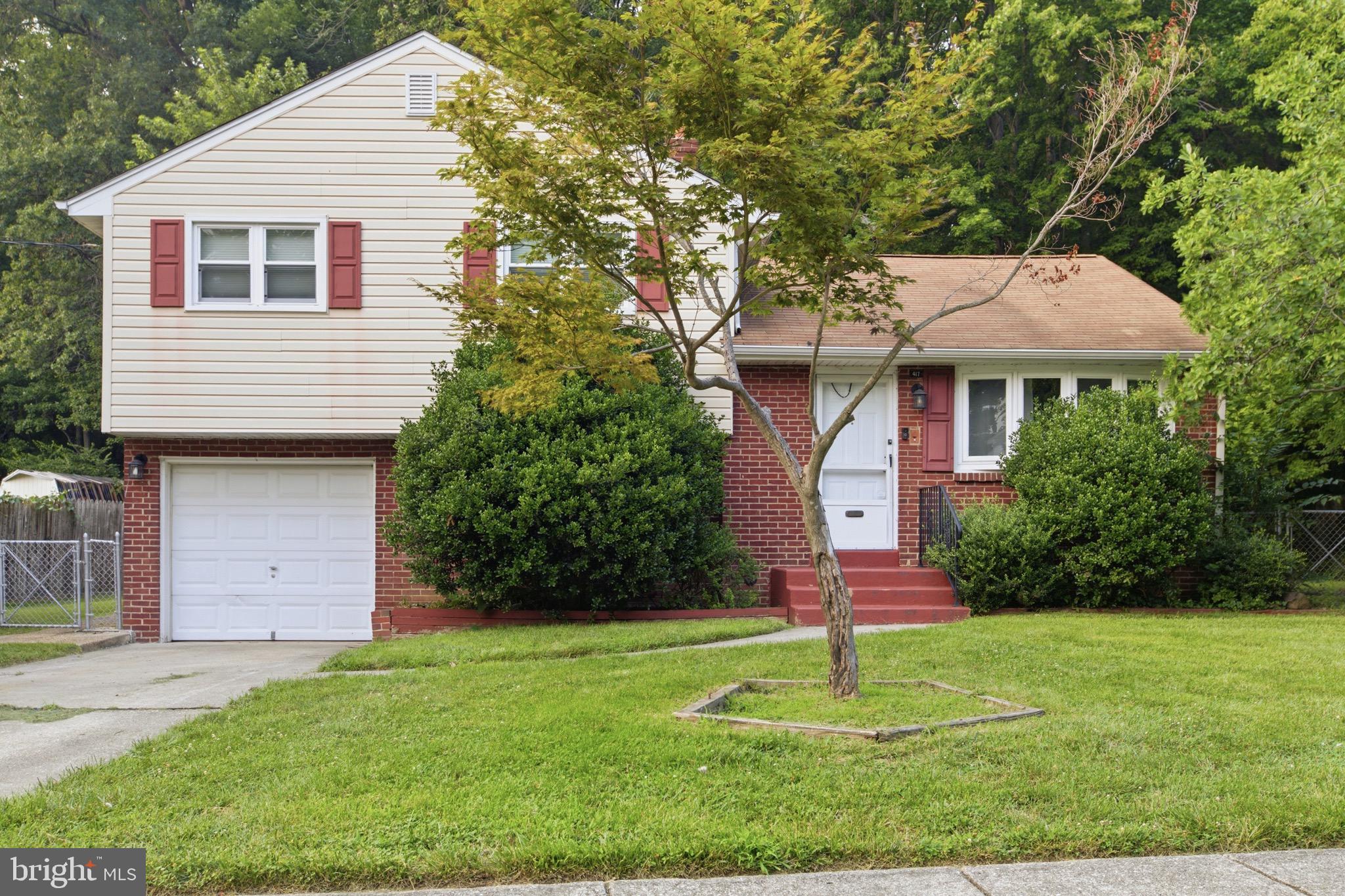 417 LAUREL AVE