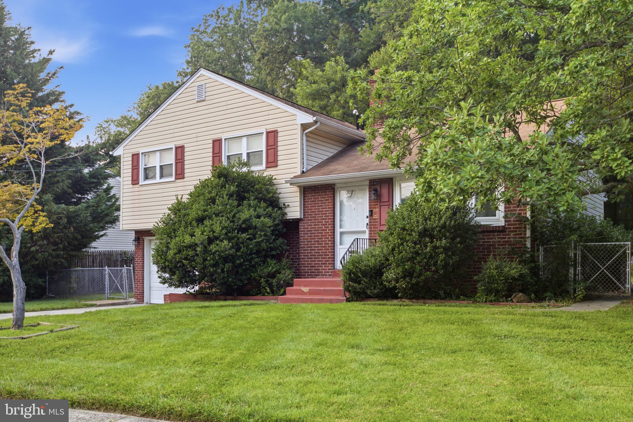 417 LAUREL AVE
