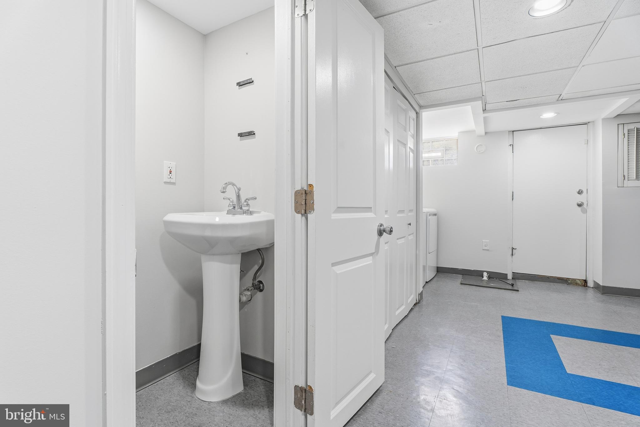 PHILADELPHIA HEIGHTS - Residential