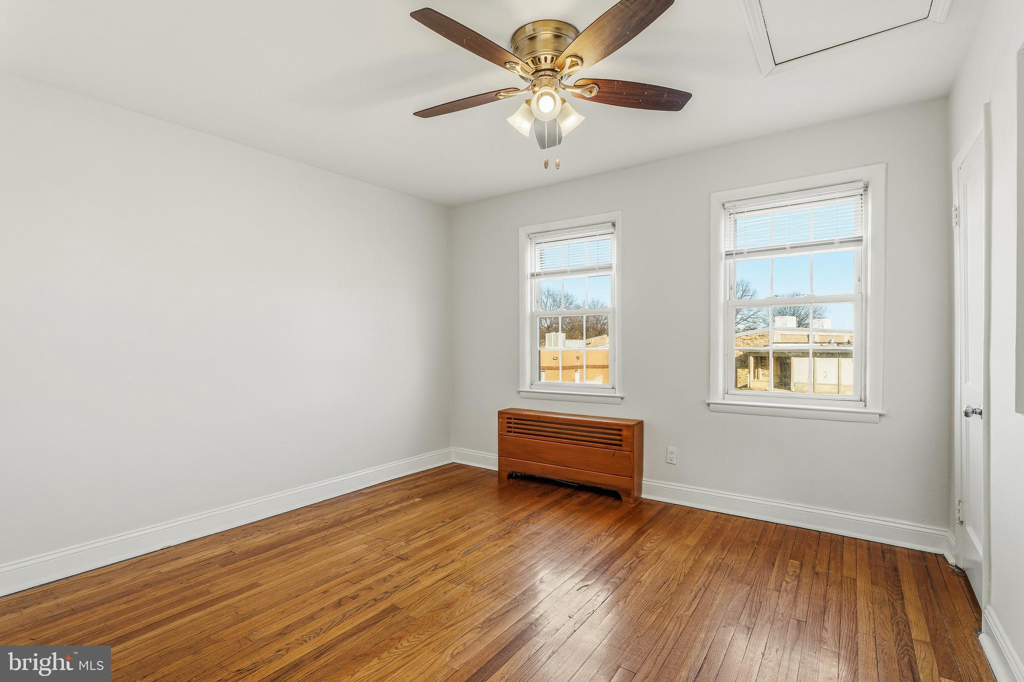 PHILADELPHIA HEIGHTS - Residential