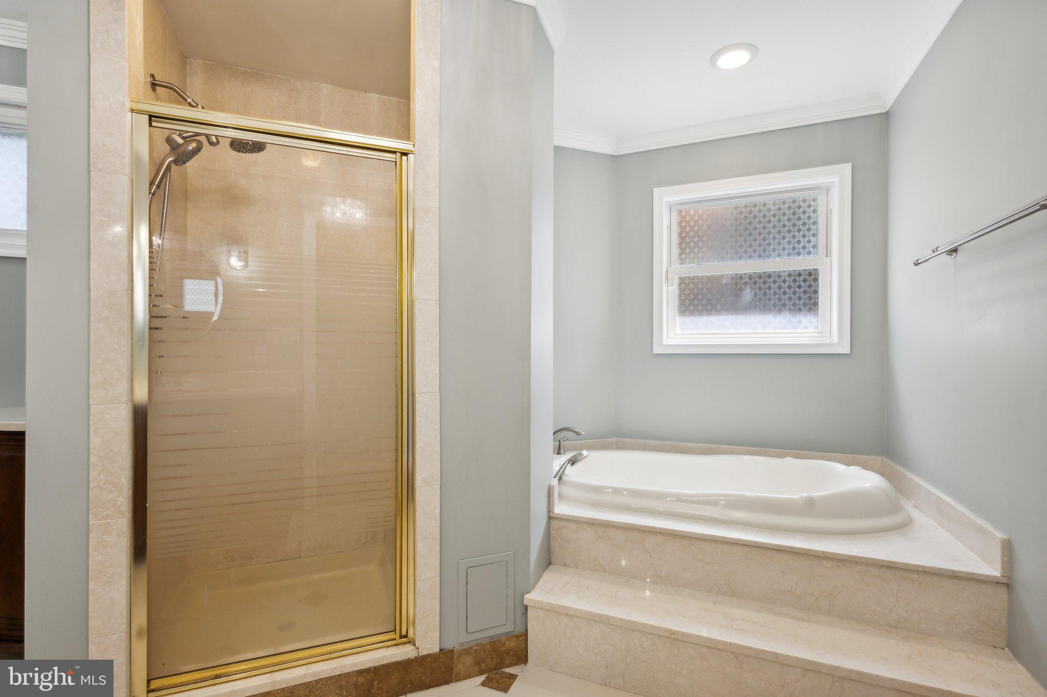 FAIRFAX HOMES - Residential