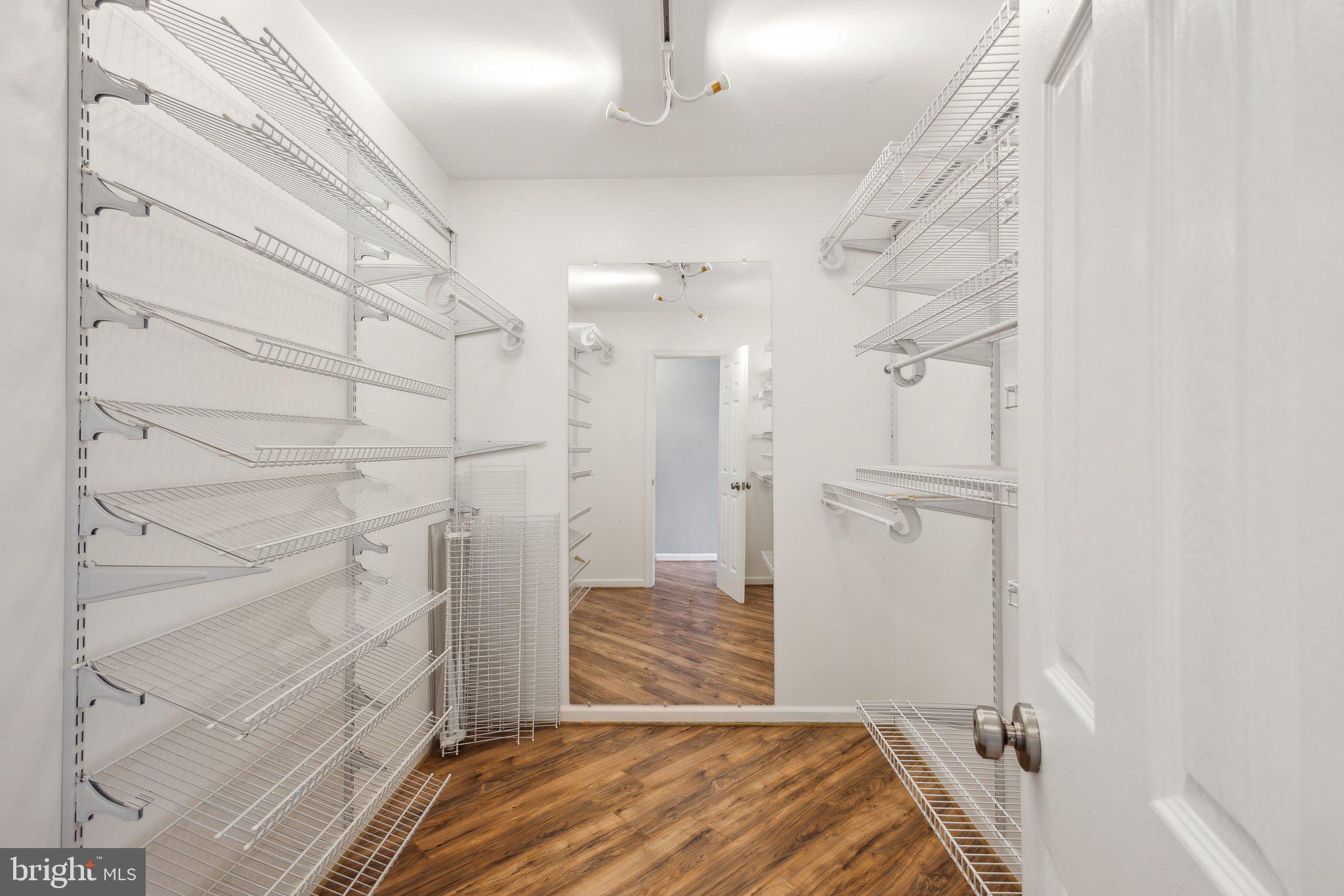 FAIRFAX HOMES - Residential