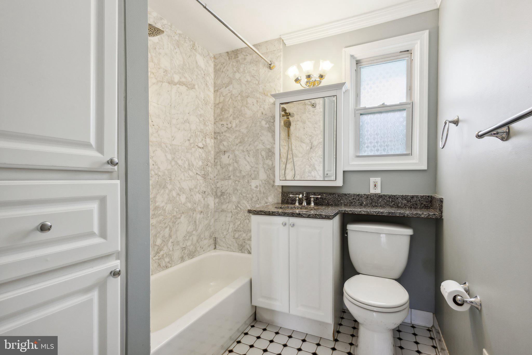 FAIRFAX HOMES - Residential