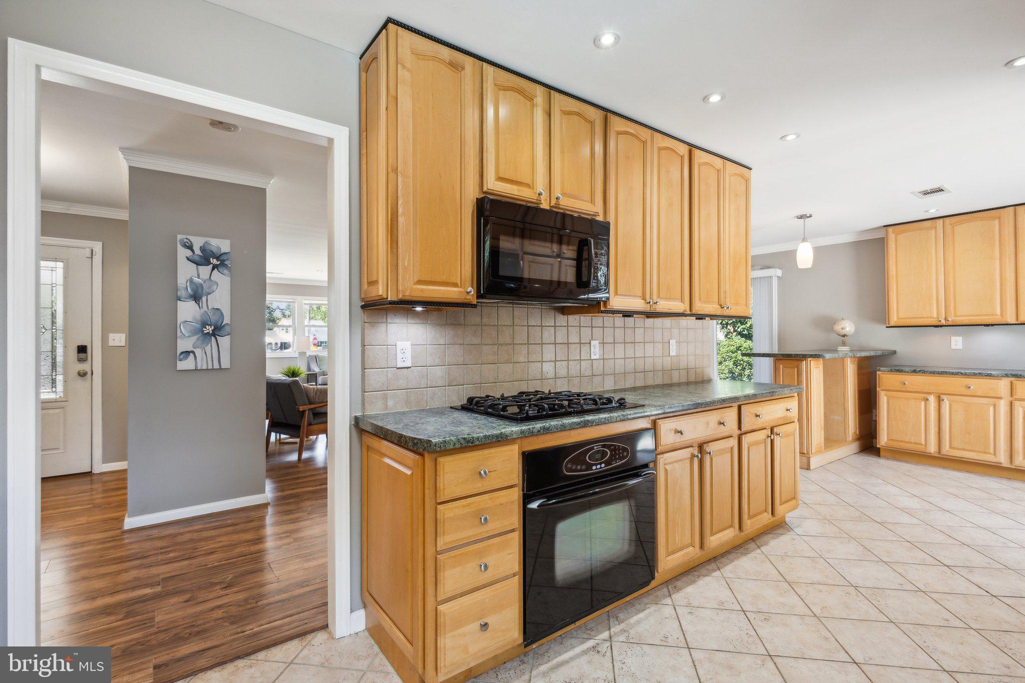 FAIRFAX HOMES - Residential