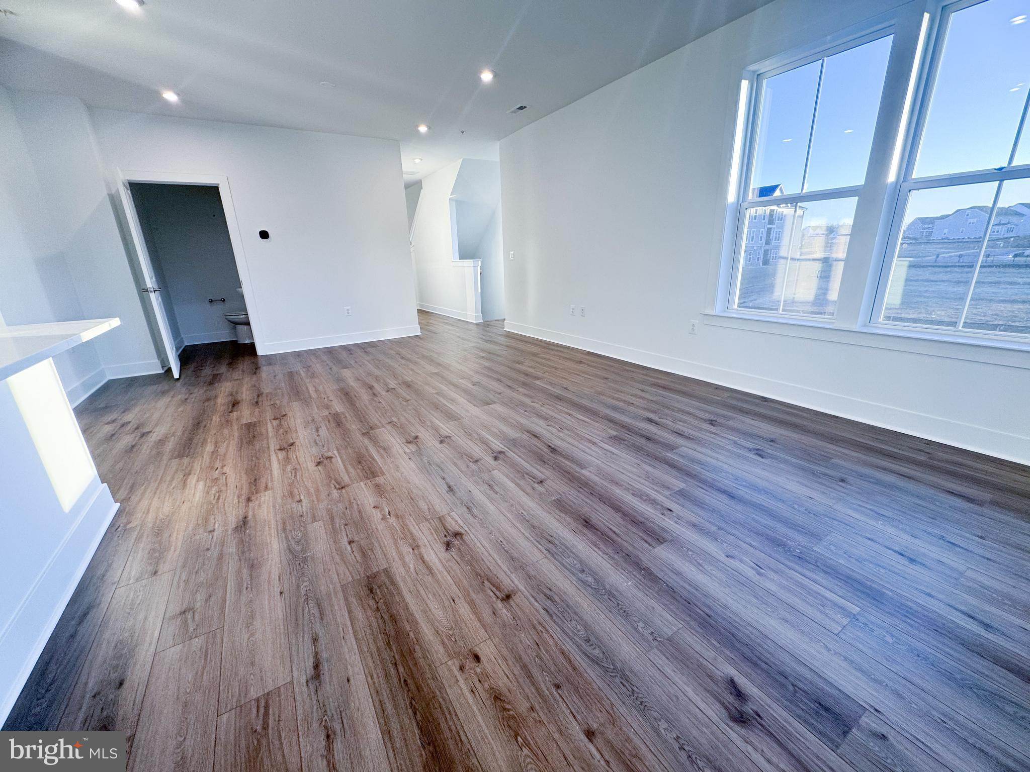 EMBREY MILL - Residential